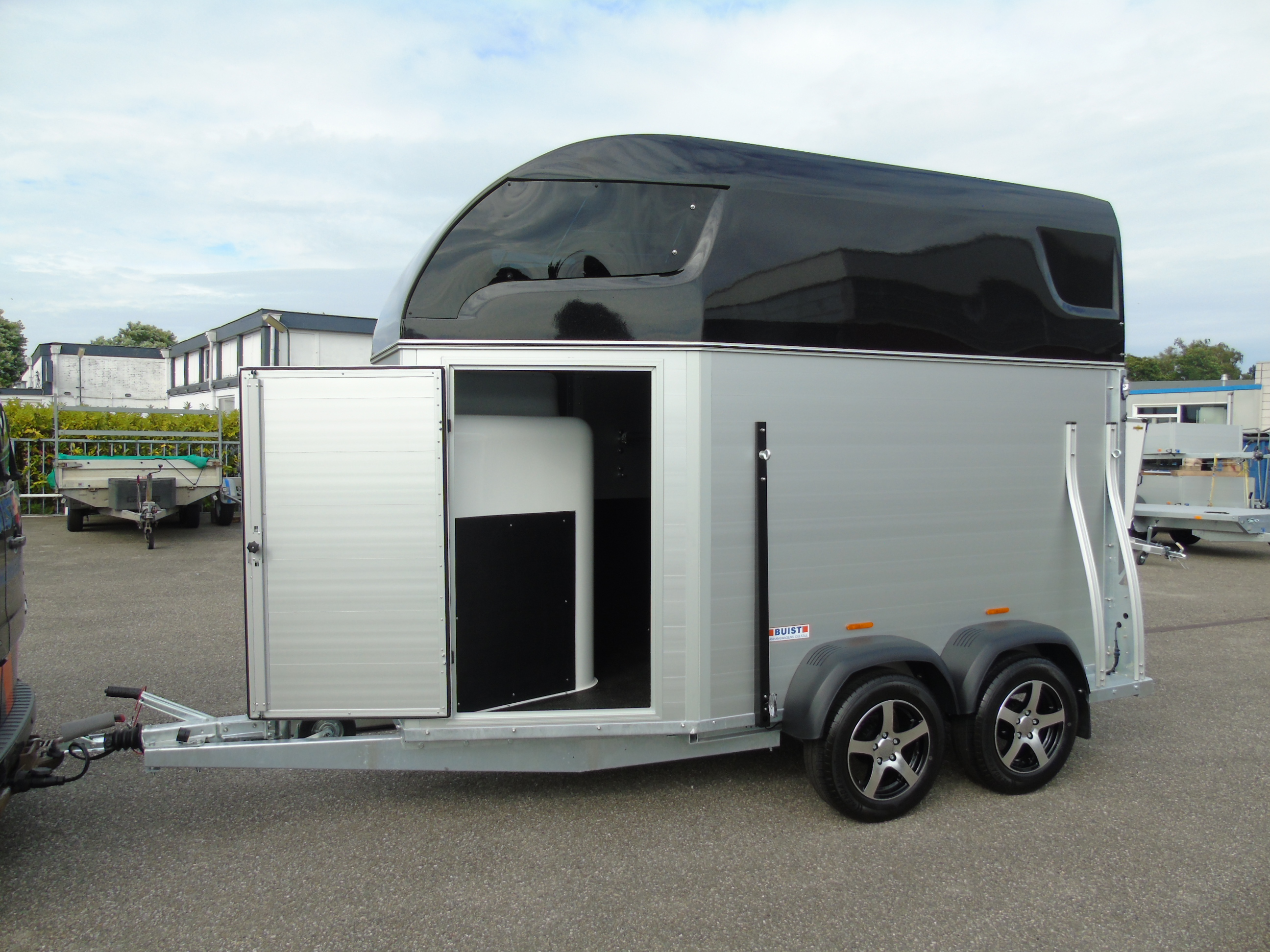 Voorraad Sirius S45 Alu met zadelkamer Black Metallic