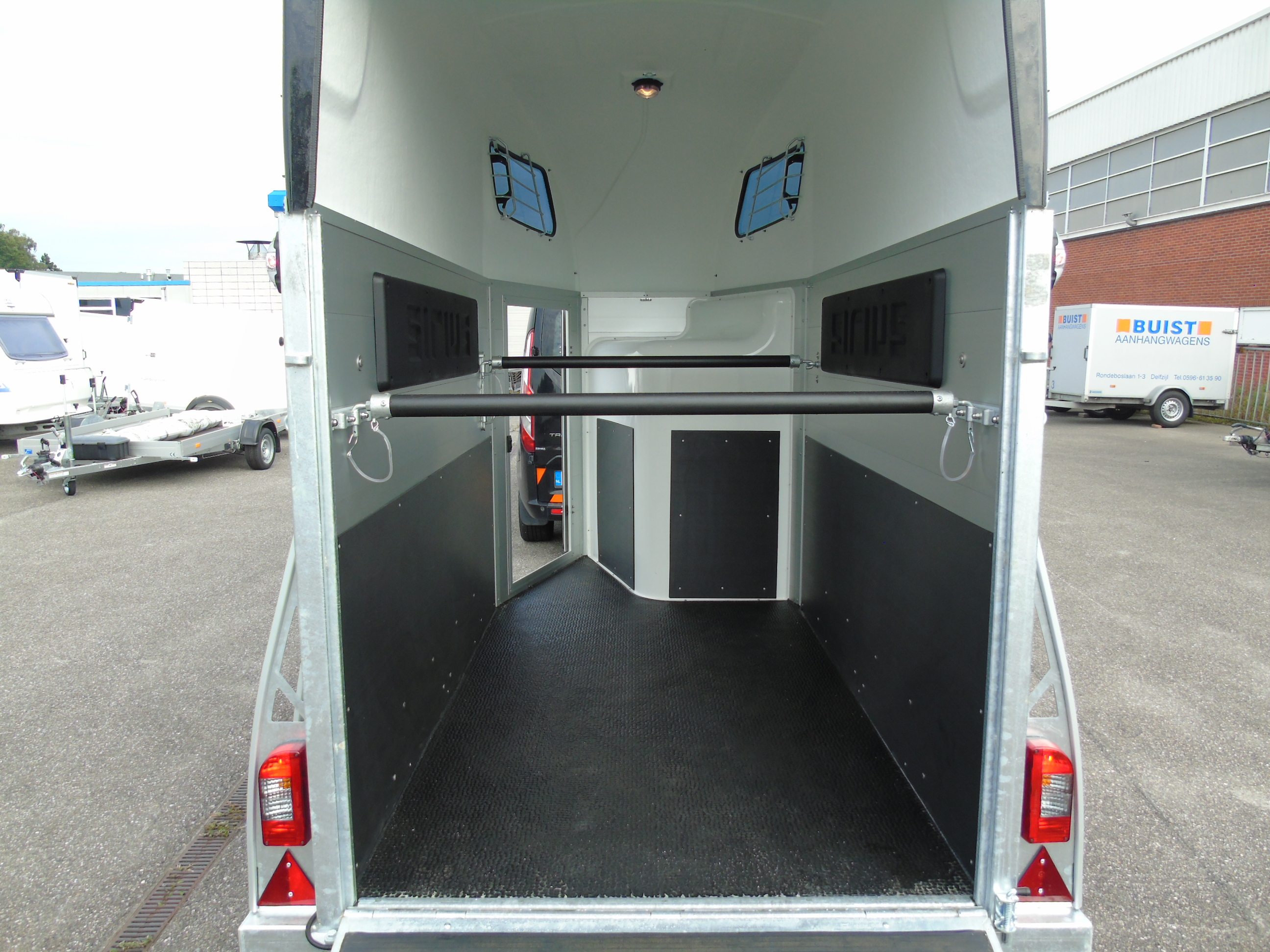 Voorraad Sirius S45 Alu met zadelkamer Black Metallic