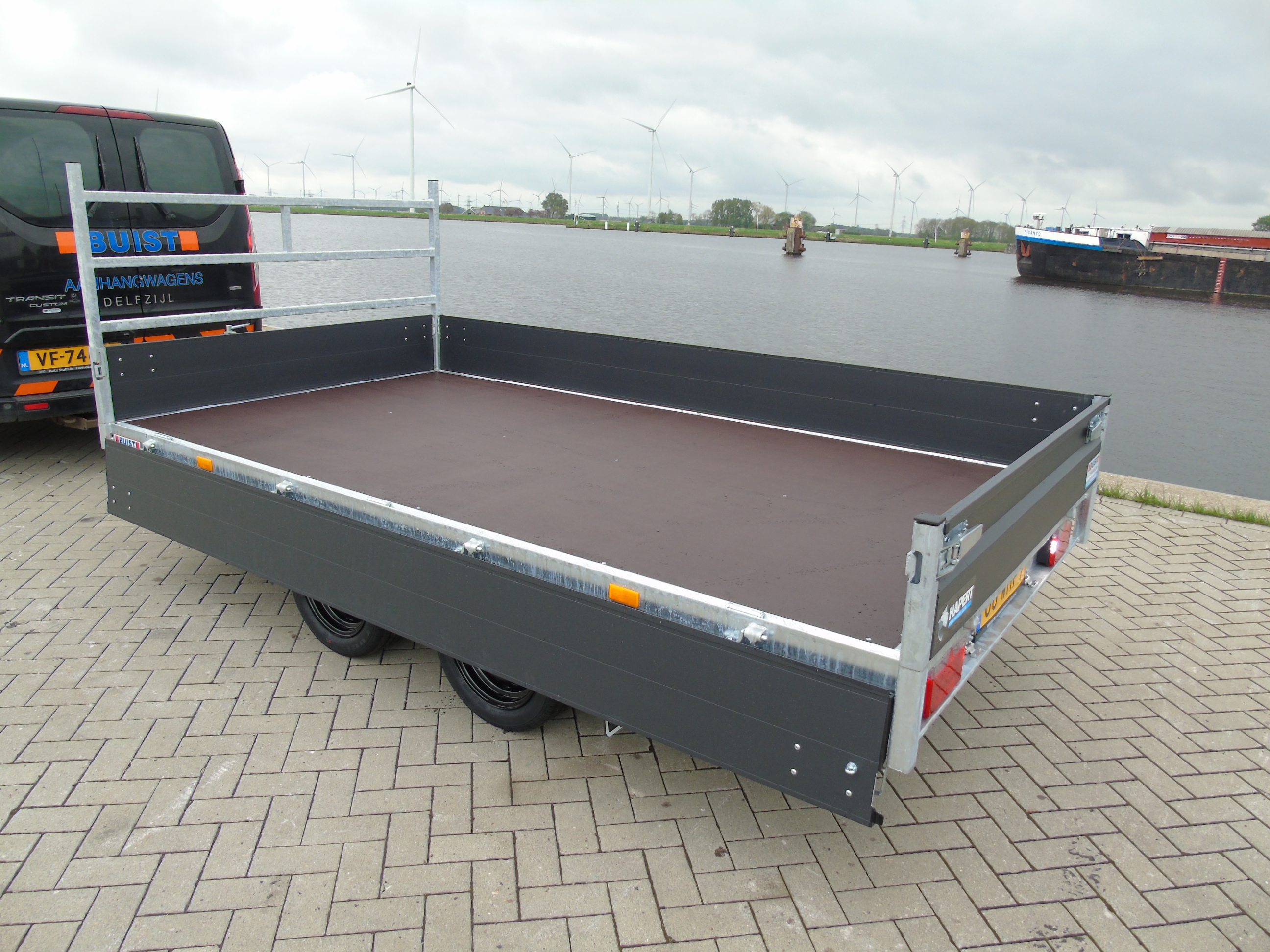 Voorraad aanhangwagen Hapert Azure H-2 Limited 335x180 Oprijpakket LED