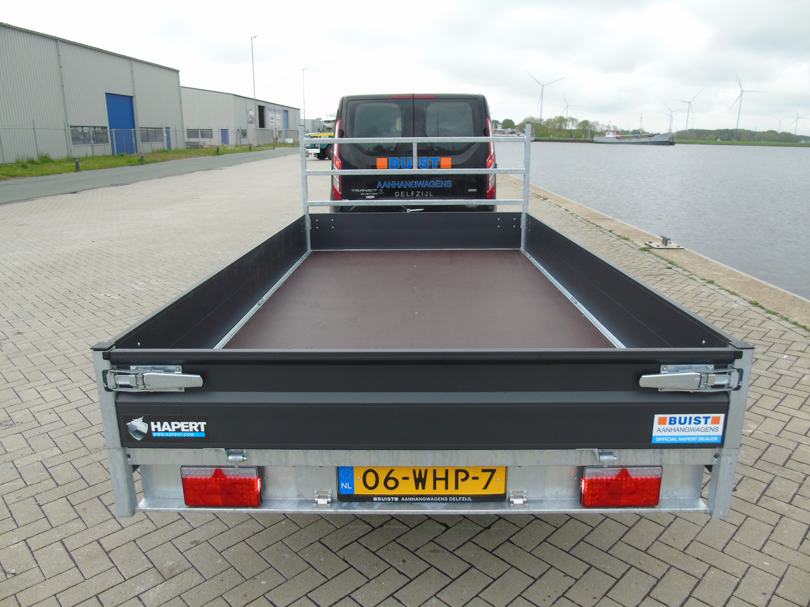 Voorraad aanhangwagen Hapert Azure H-2 Limited 335x180 Oprijpakket LED