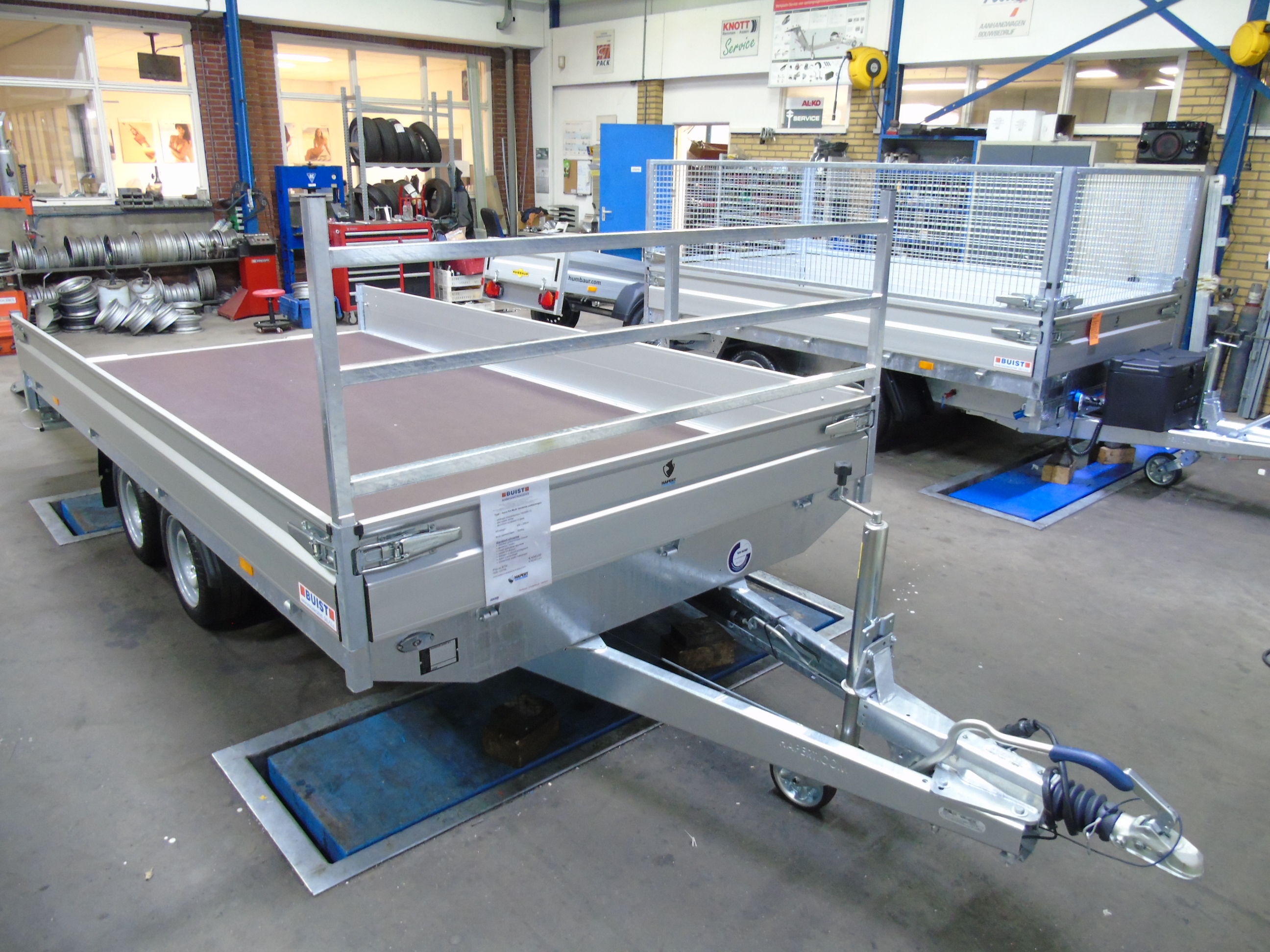 Voorraad aanhangwagen Hapert Azure H-2 plateau 405 x 200 cm 3000kg oprijpakket 