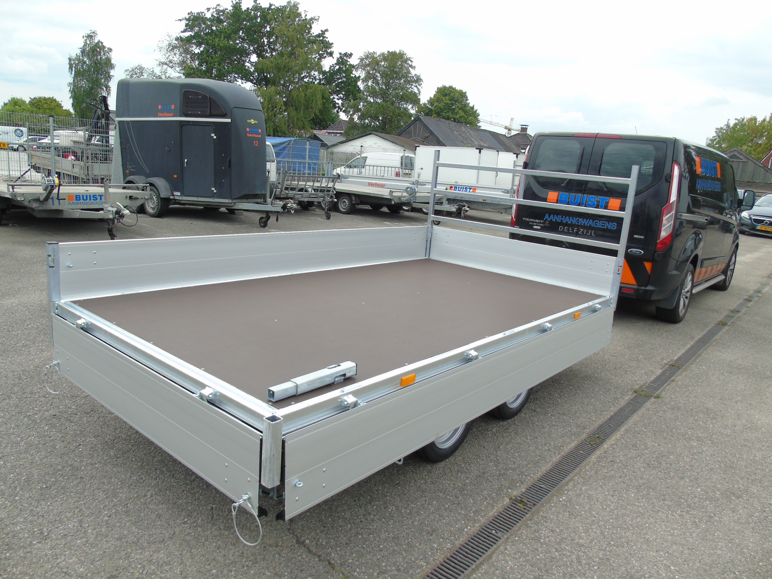 Voorraad aanhangwagen Hapert Azure H-2 335 x 180 cm 2000 kg verlaagd