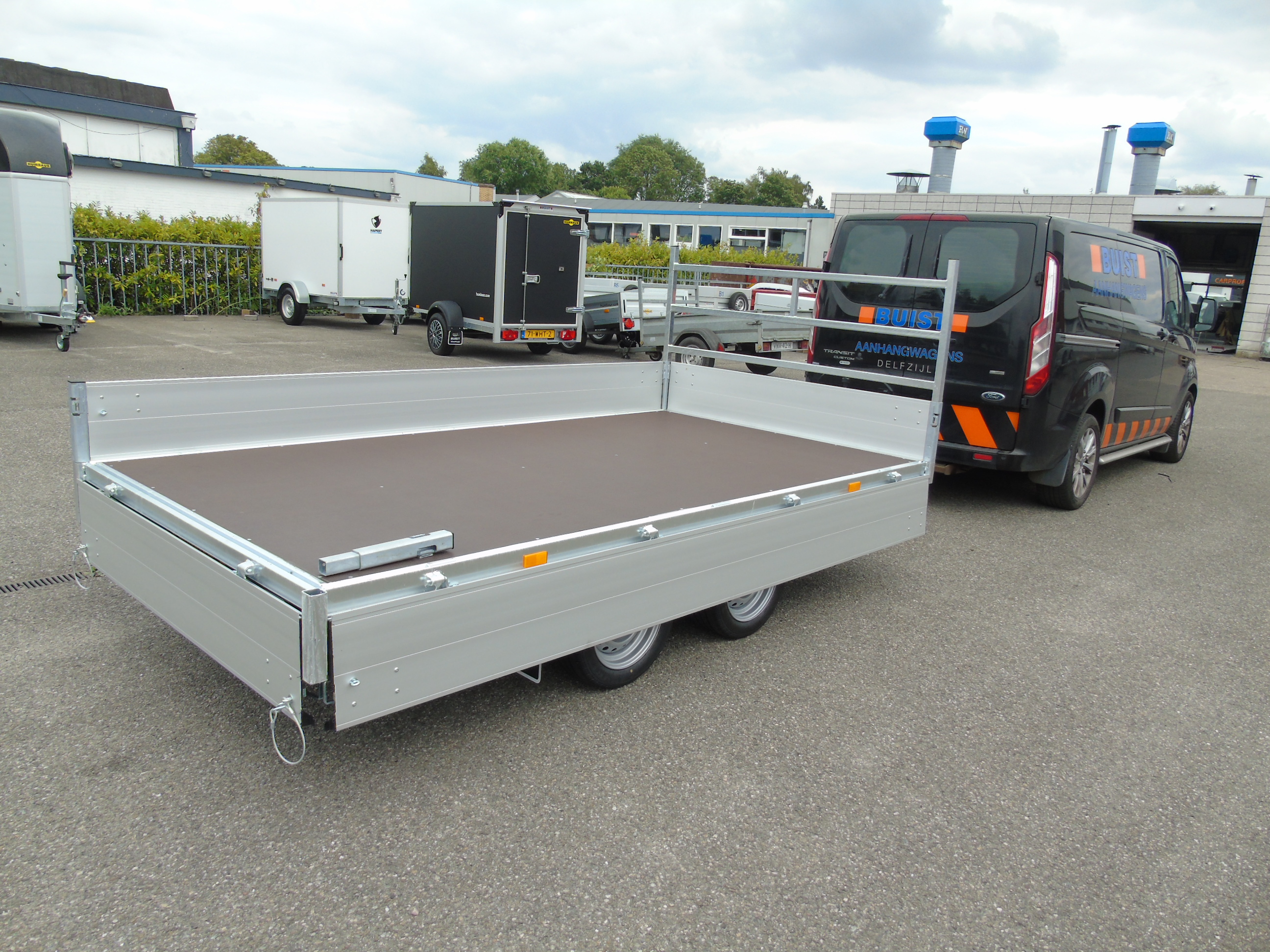 Voorraad aanhangwagen Hapert Azure H-2 335 x 180 cm 2000 kg verlaagd