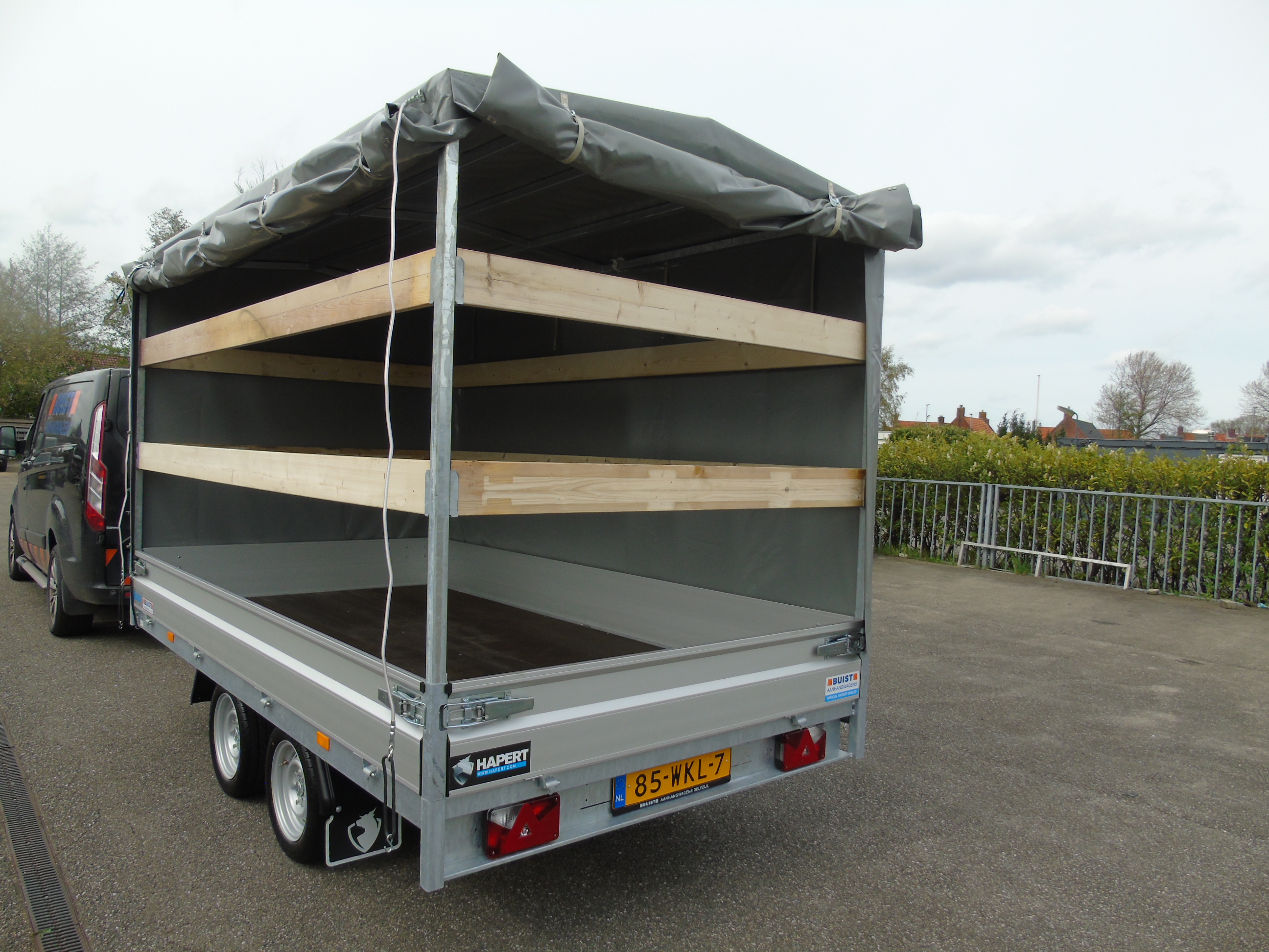 Voorraad aanhangwagen Hapert Azure H-2 335 x 180 cm 2700 kg met huifopbouw 180 cm