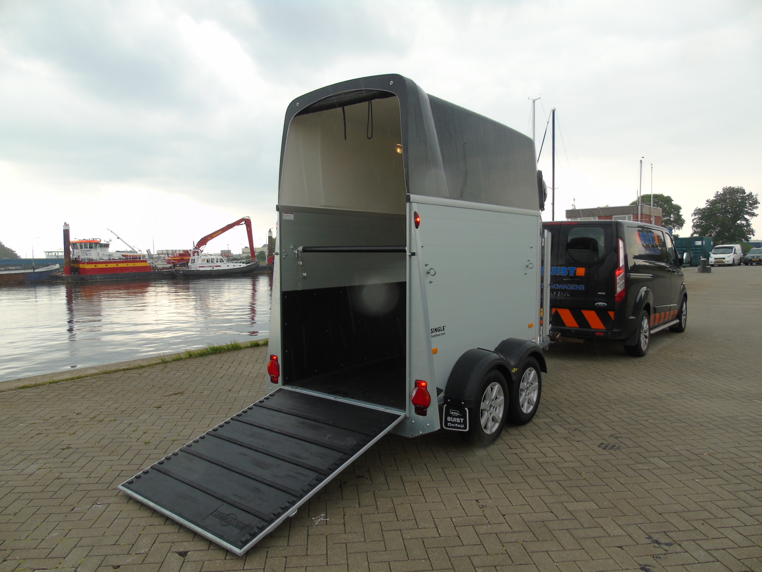 Occasion Humbaur Single Alu Luxus Zadelkamer 1,5 paards aluminium paardentrailer 2023