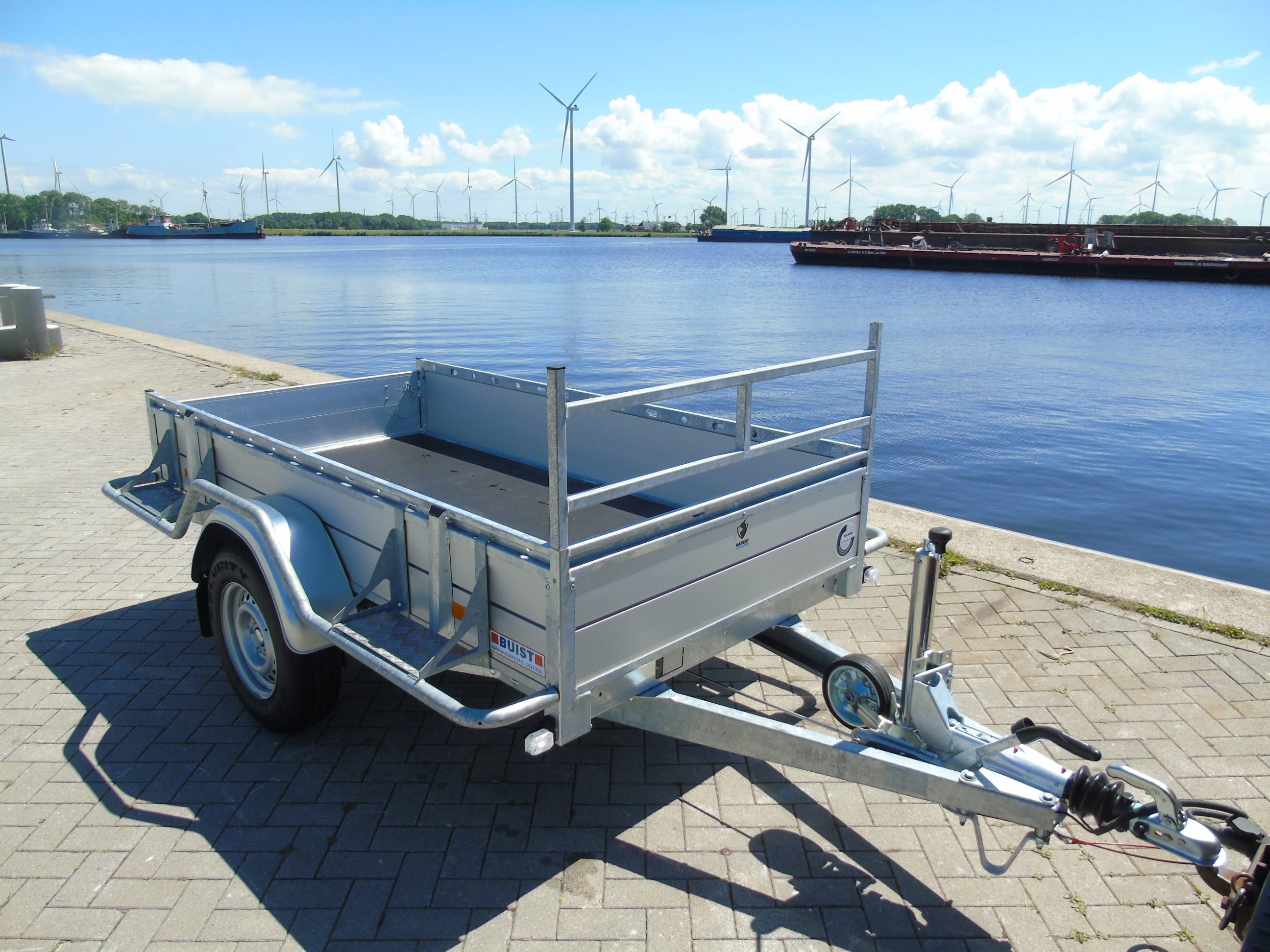 Voorraad aanhangwagen Hapert Azure L-1 Aluminium met afschermbeugels