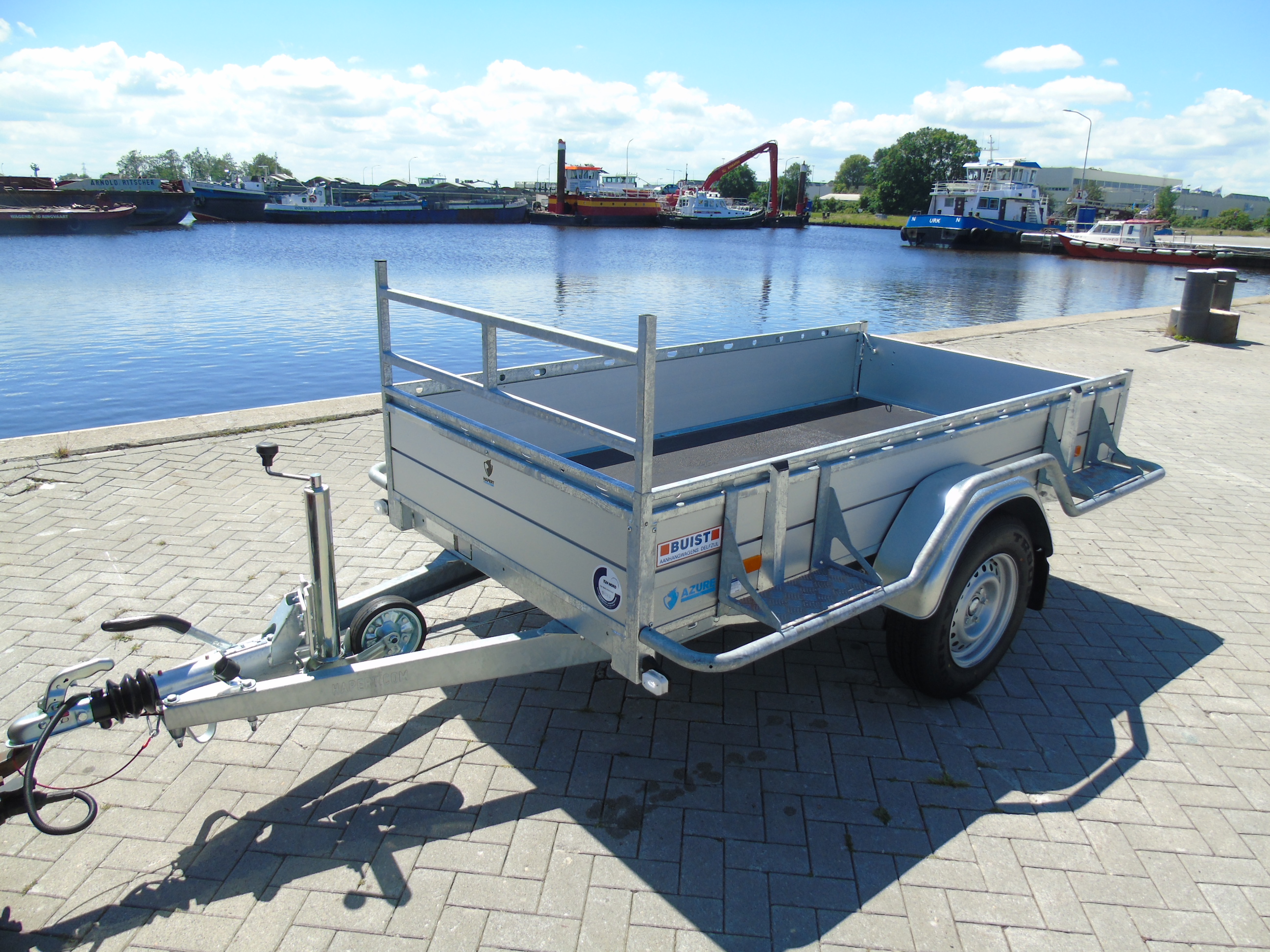 Voorraad aanhangwagen Hapert Azure L-1 Aluminium met afschermbeugels