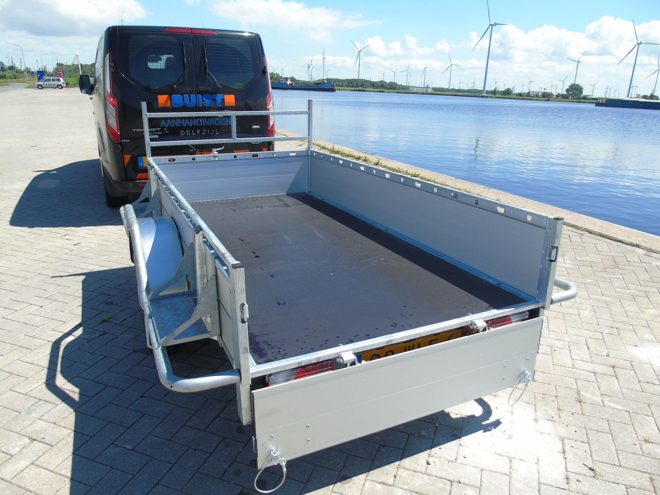 Voorraad aanhangwagen Hapert Azure L-1 Aluminium met afschermbeugels