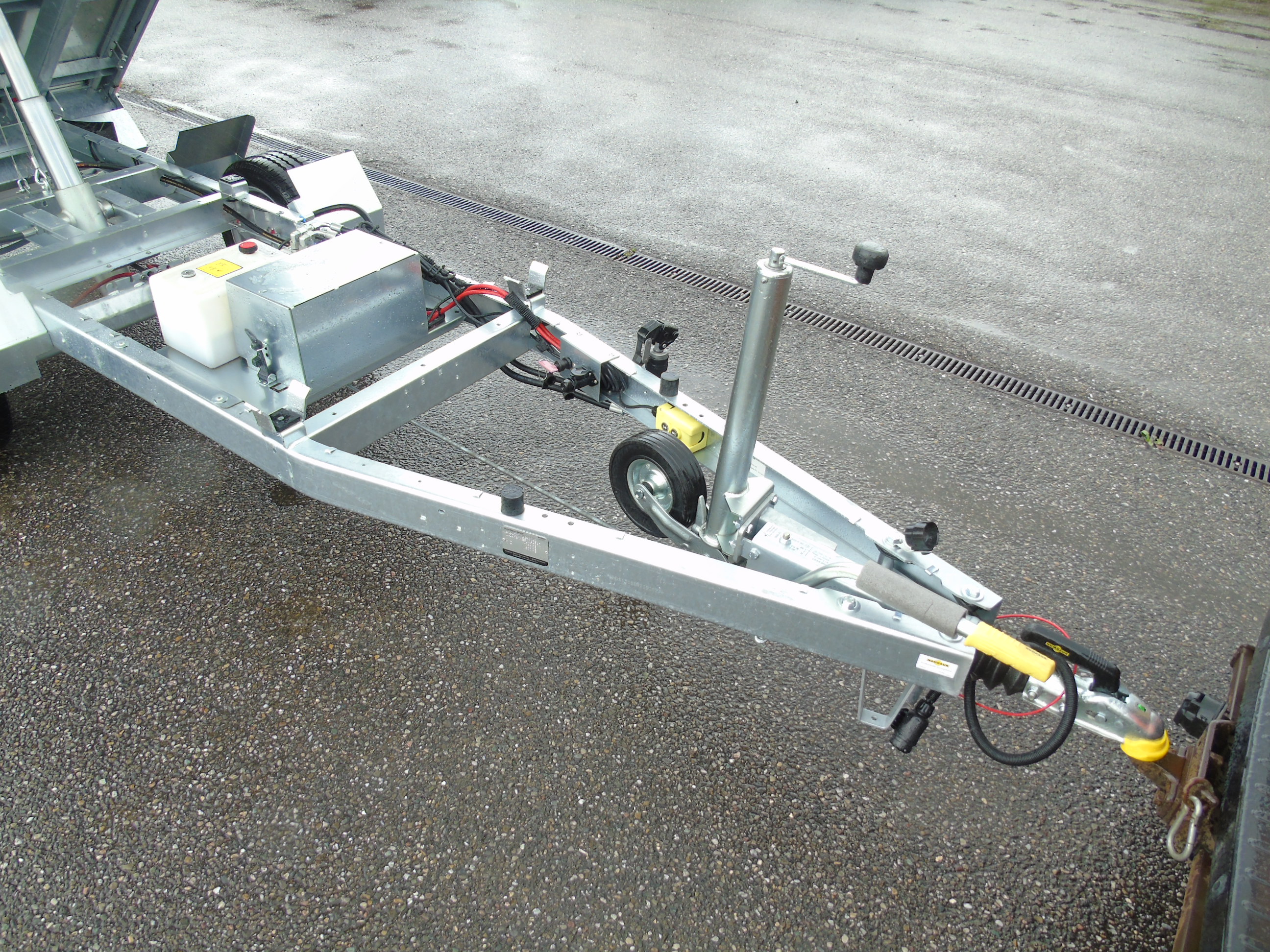 Voorraad aanhangwagen Humbaur HUK 152715 achterwaartse kipper electrisch