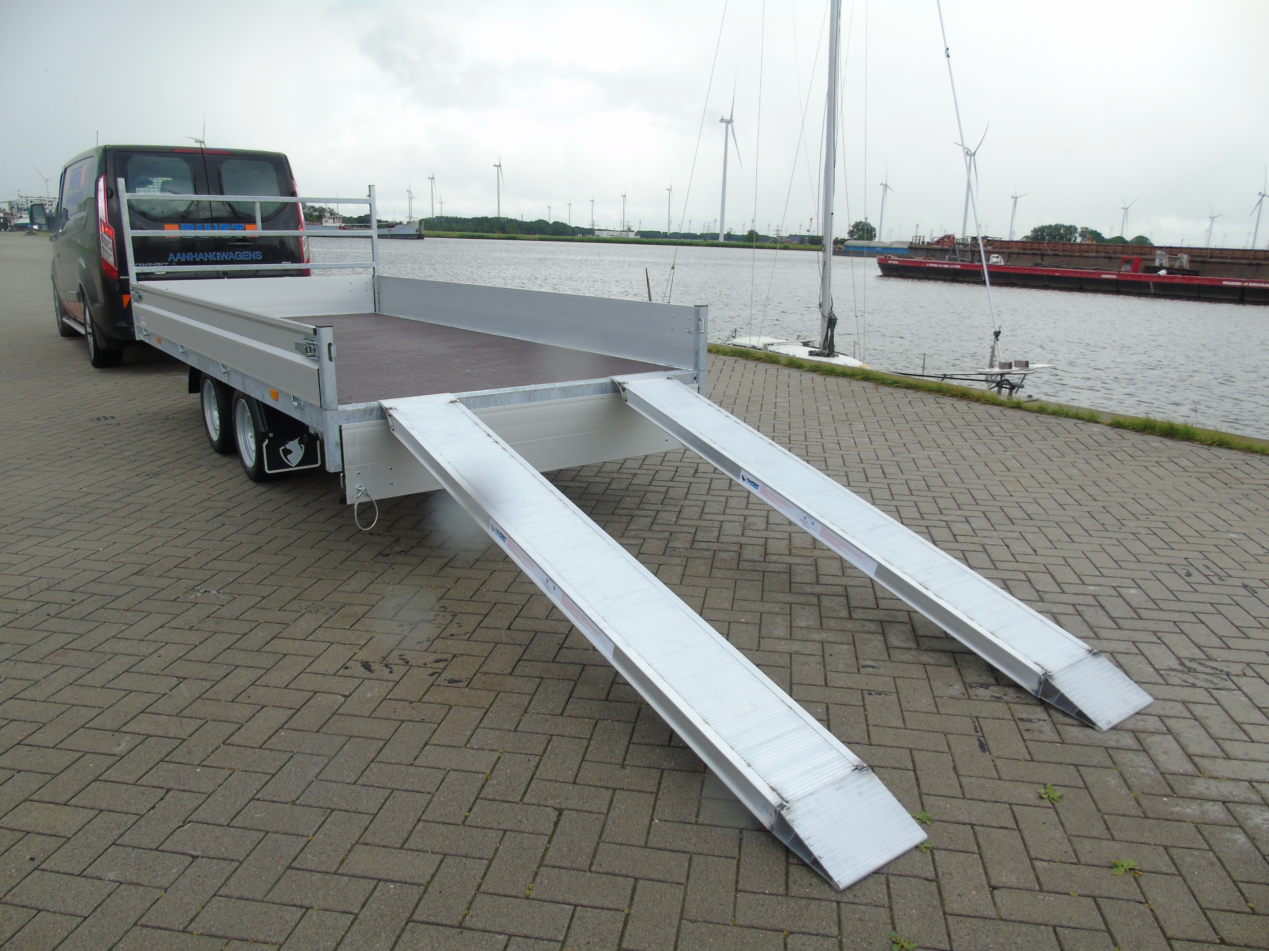 Voorraad aanhangwagen Hapert Azure H-2 405 x 180 cm 2700 kg oprijpakket