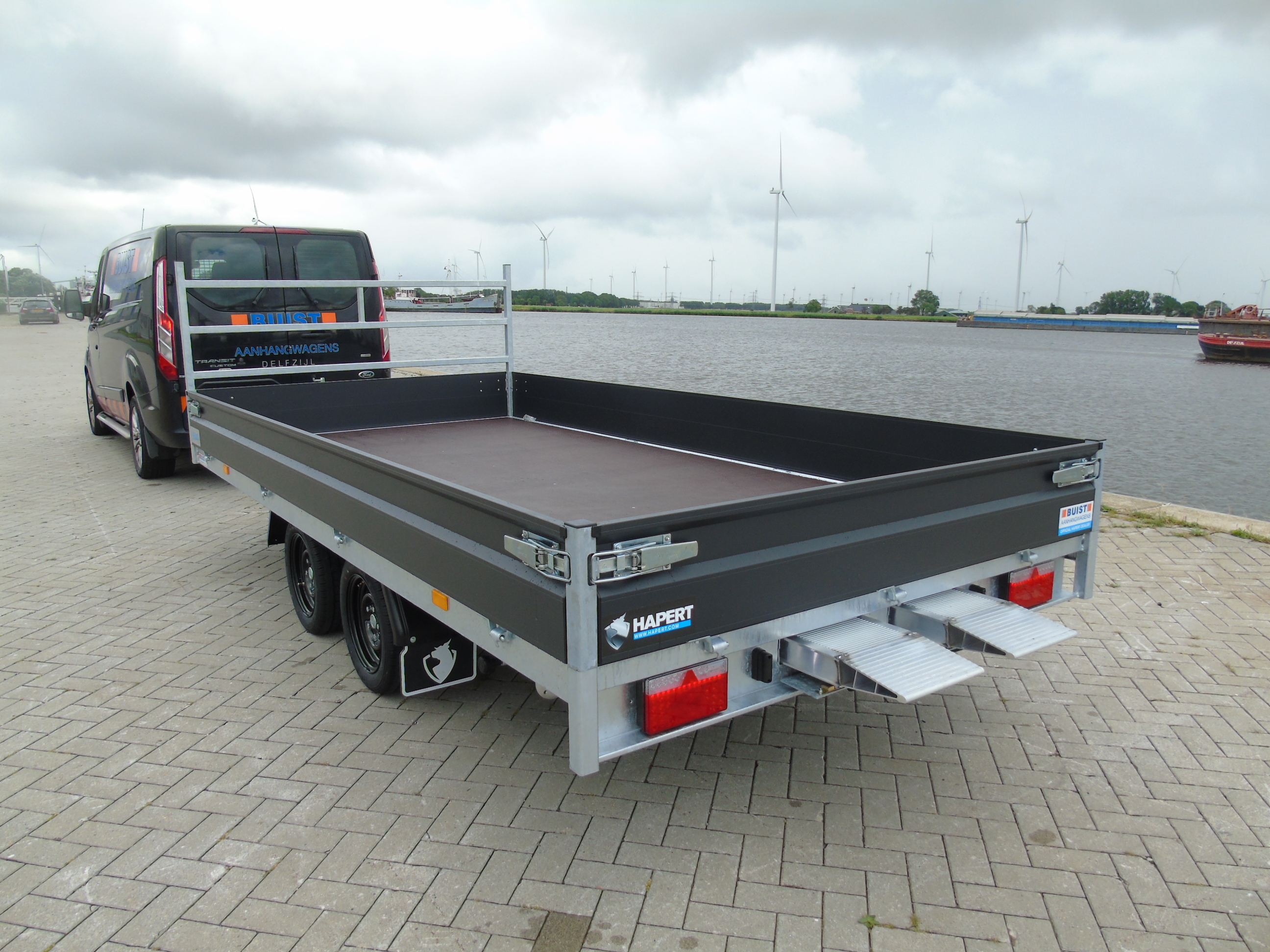 Voorraad aanhangwagen Hapert Azure H-2 Limited 405 x 200 cm 3000 kg oprijpakket LED