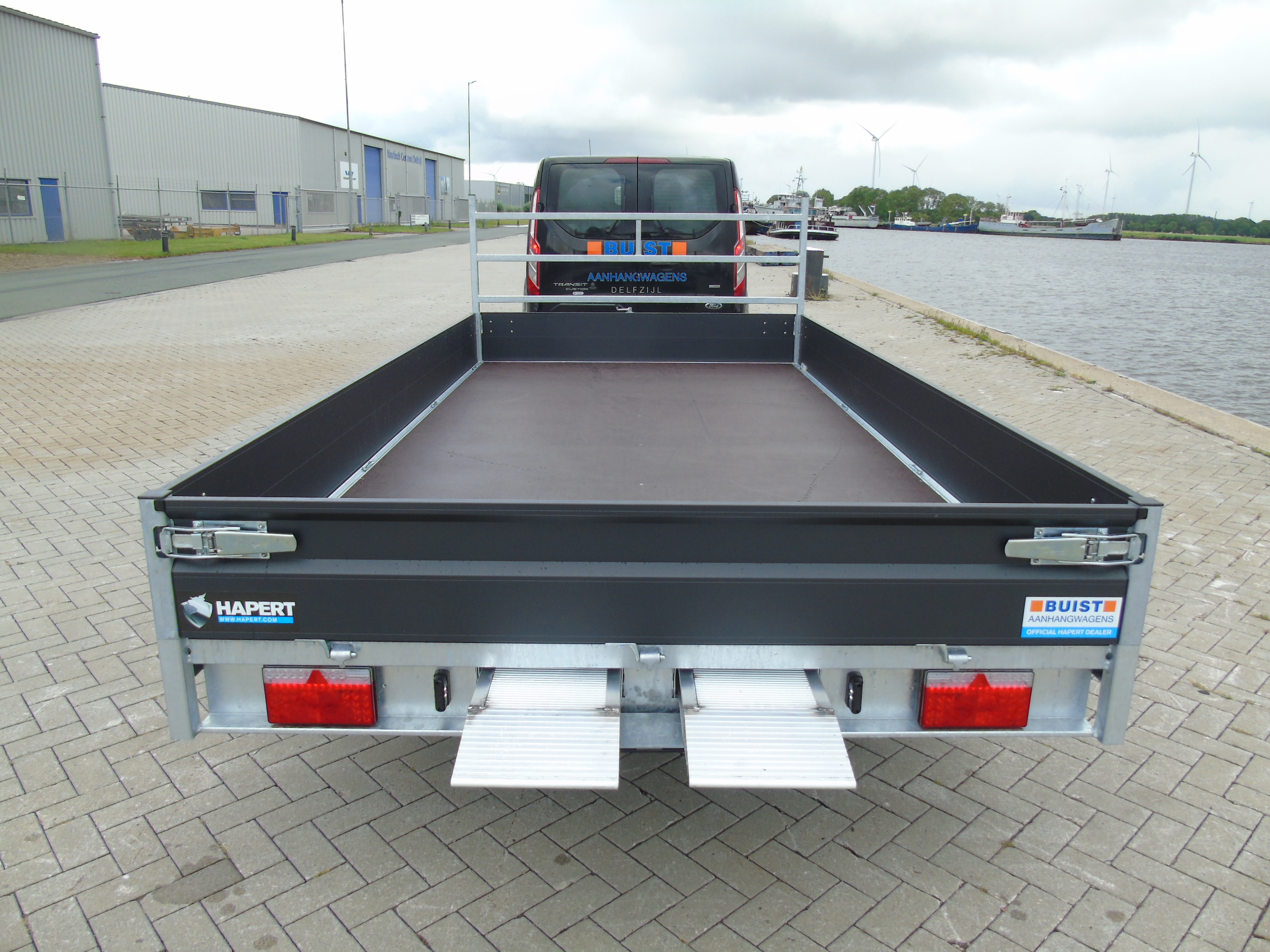 Voorraad aanhangwagen Hapert Azure H-2 Limited 405 x 200 cm 3000 kg oprijpakket LED