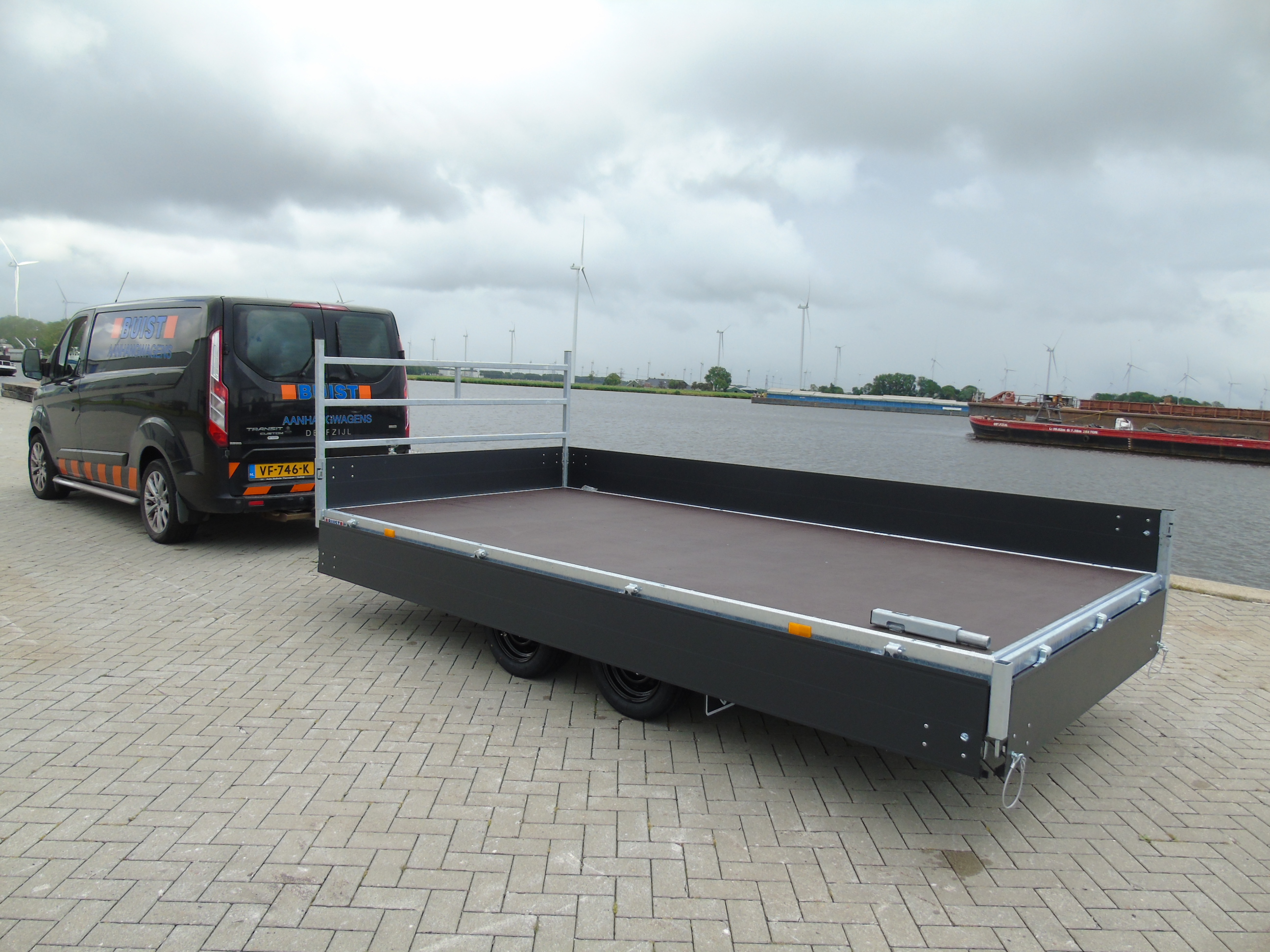 Voorraad aanhangwagen Hapert Azure H-2 Limited 405 x 200 cm 3000 kg oprijpakket LED