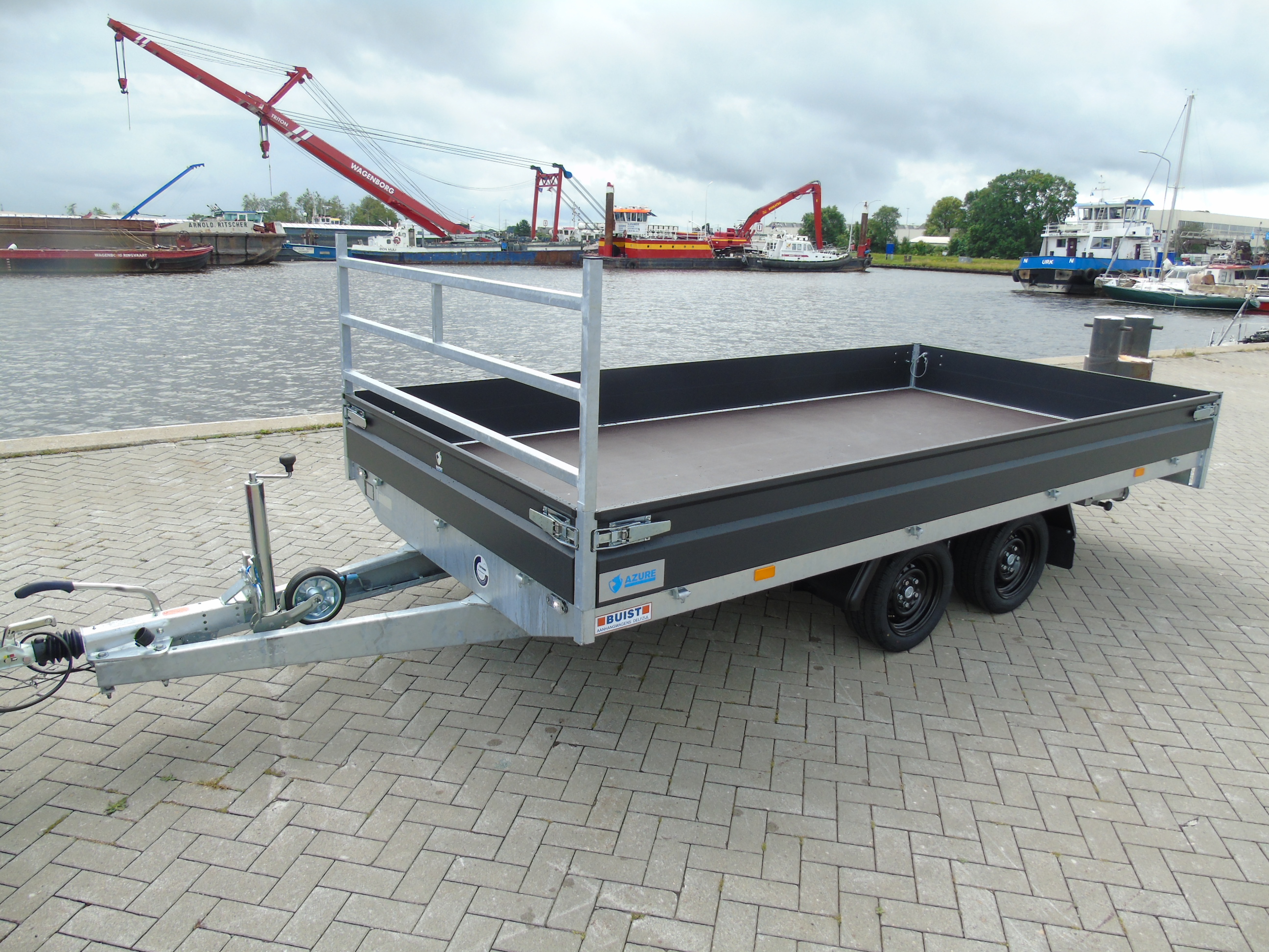 Voorraad aanhangwagen Hapert Azure H-2 Limited 405 x 200 cm 3000 kg oprijpakket LED