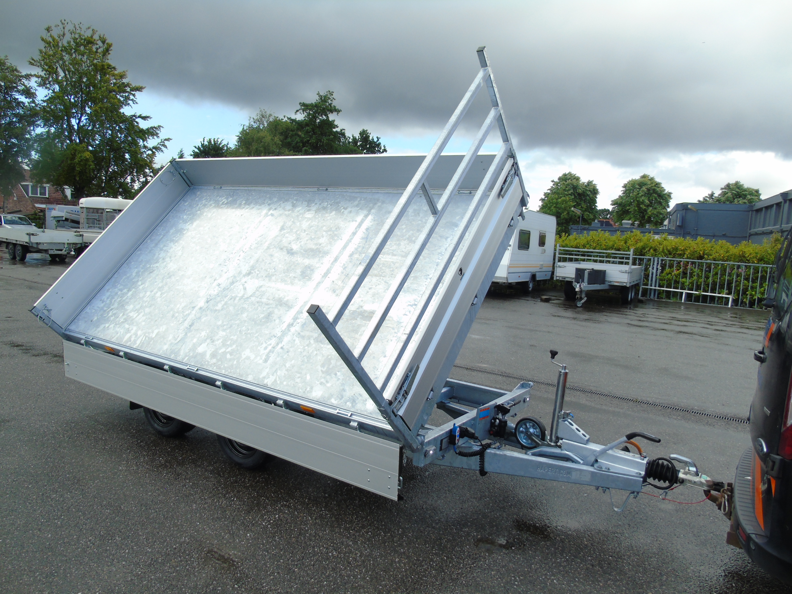 Voorraad aanhangwagen Hapert Cobalt HM-2 Ferro 335 x 180 cm 3500 kg parabool Oprijpakket LED