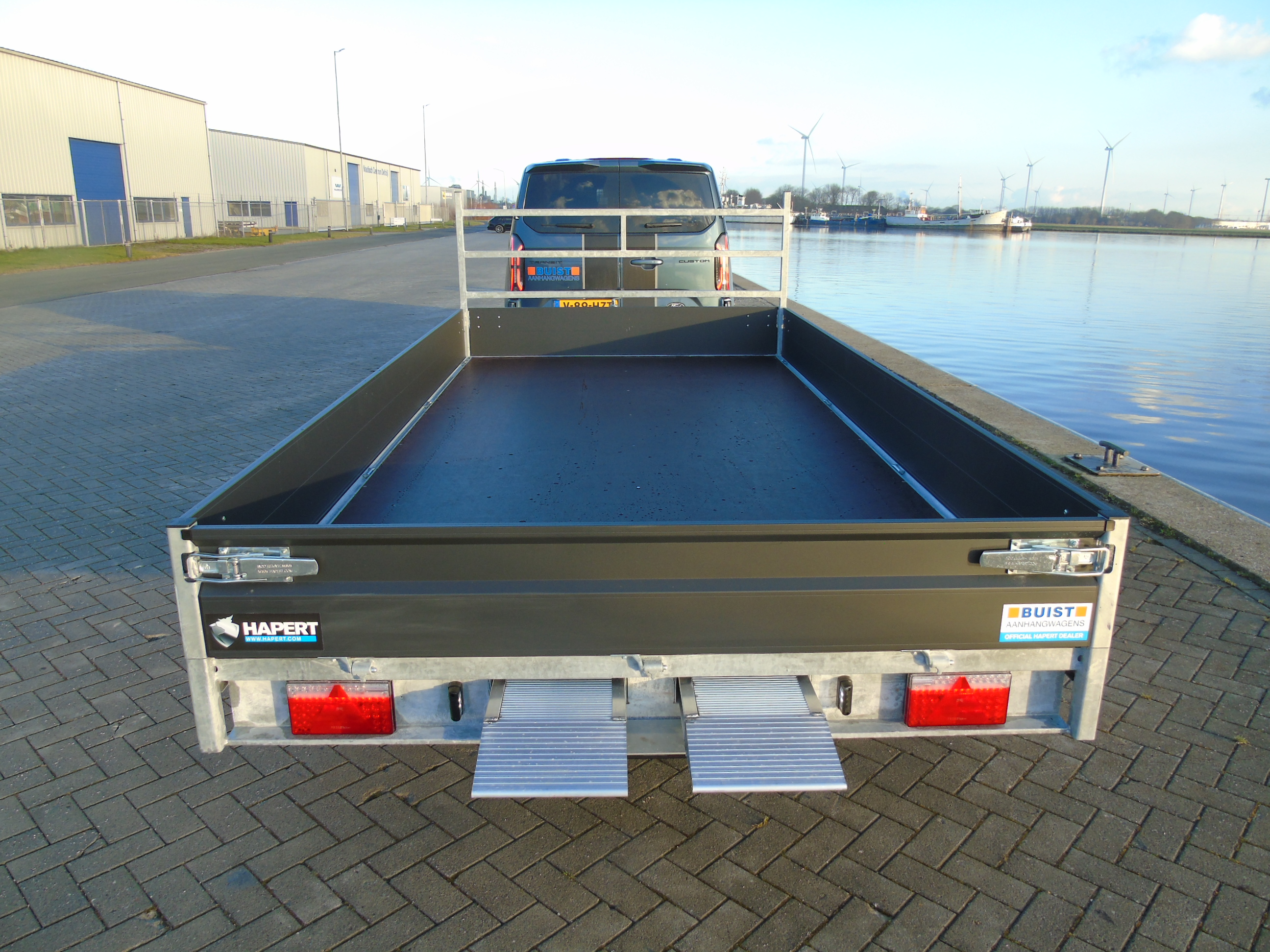 Voorraad aanhangwagen Hapert Azure H-2 Limited 405 x 200 cm 3000 kg oprijpakket LED