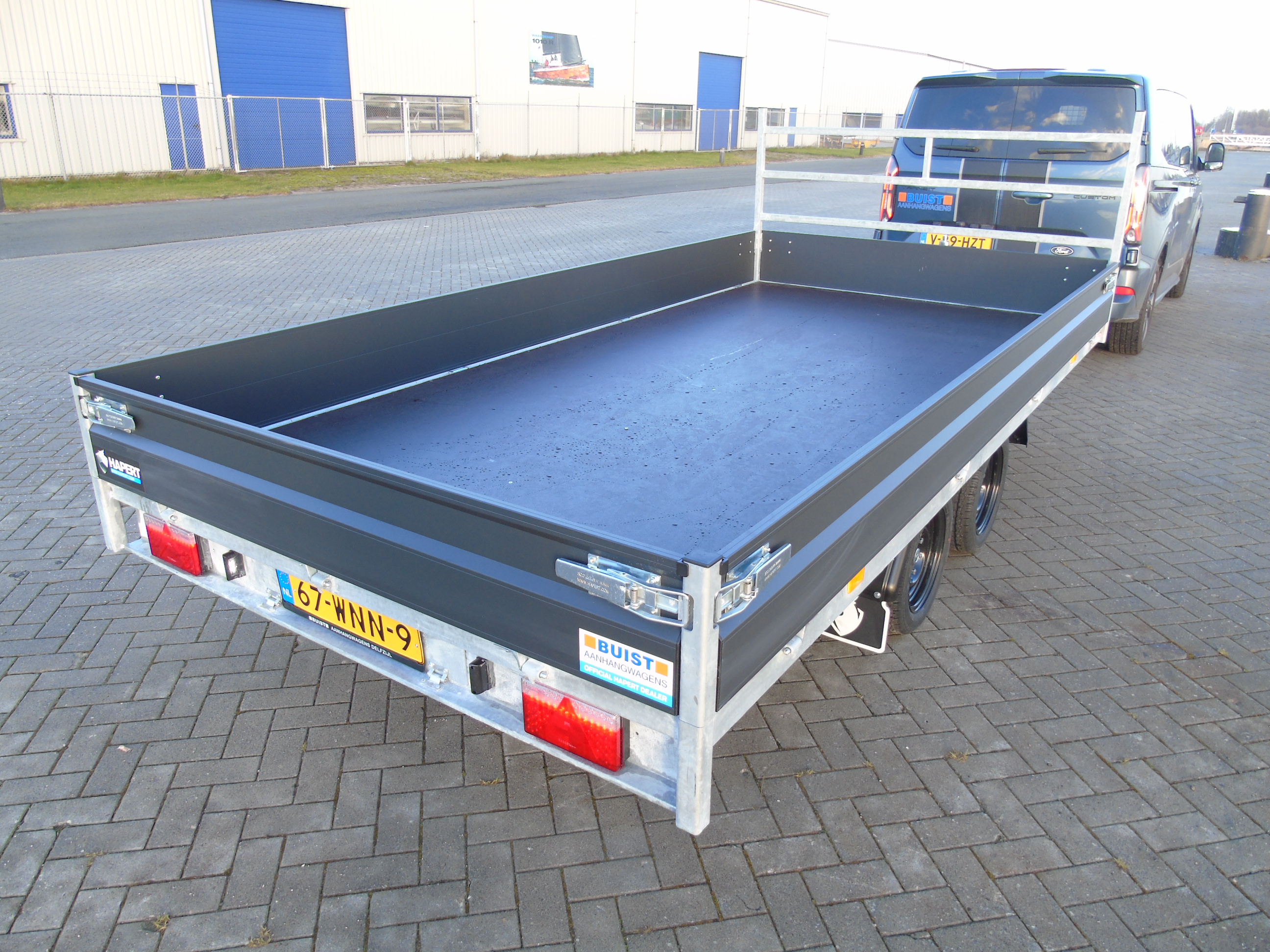 Voorraad aanhangwagen Hapert Azure H-2 Limited 405 x 200 cm 3000 kg oprijpakket LED