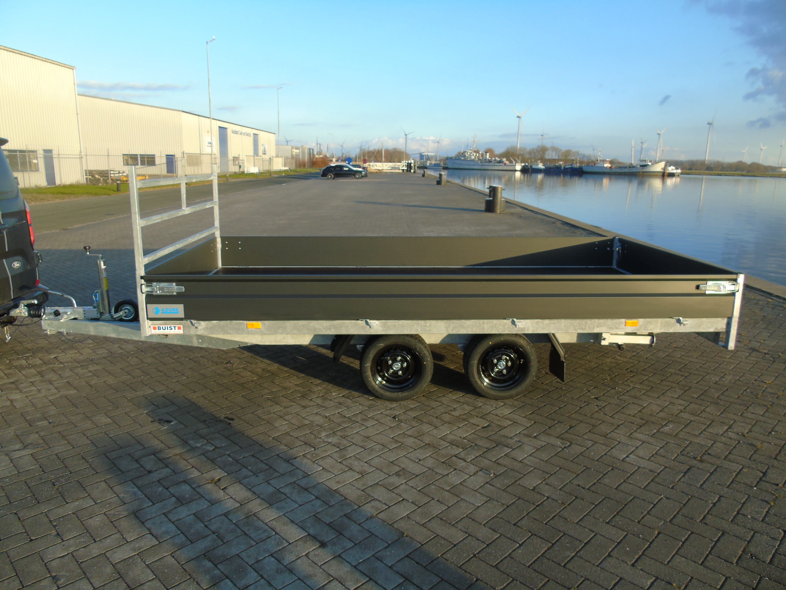 Voorraad aanhangwagen Hapert Azure H-2 Limited 405 x 200 cm 3000 kg oprijpakket LED