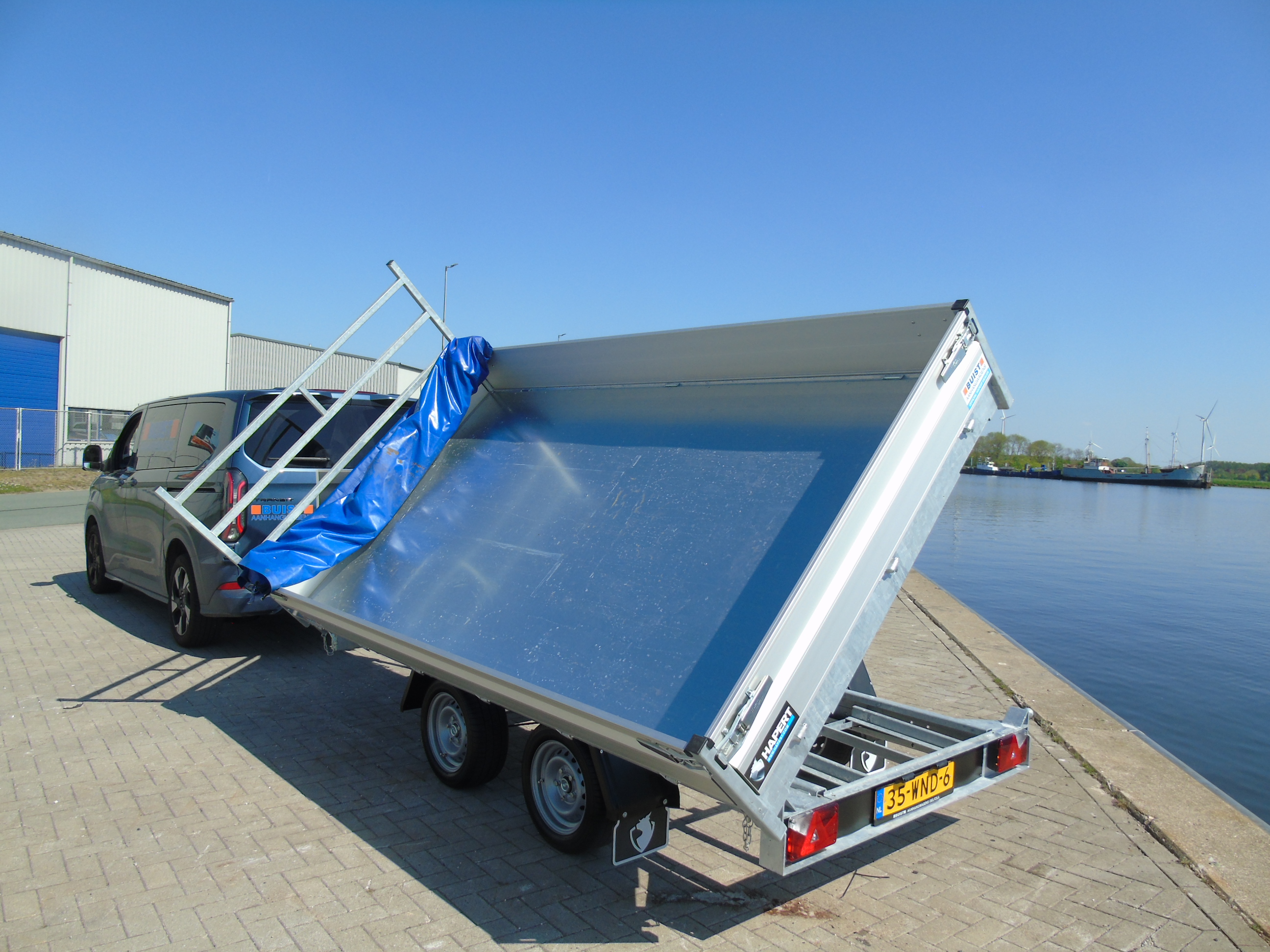 Occasion Hapert Cobalt HM-2 335 x 180 cm 2700 kg 3-zijdige kipper electrisch 10/2024