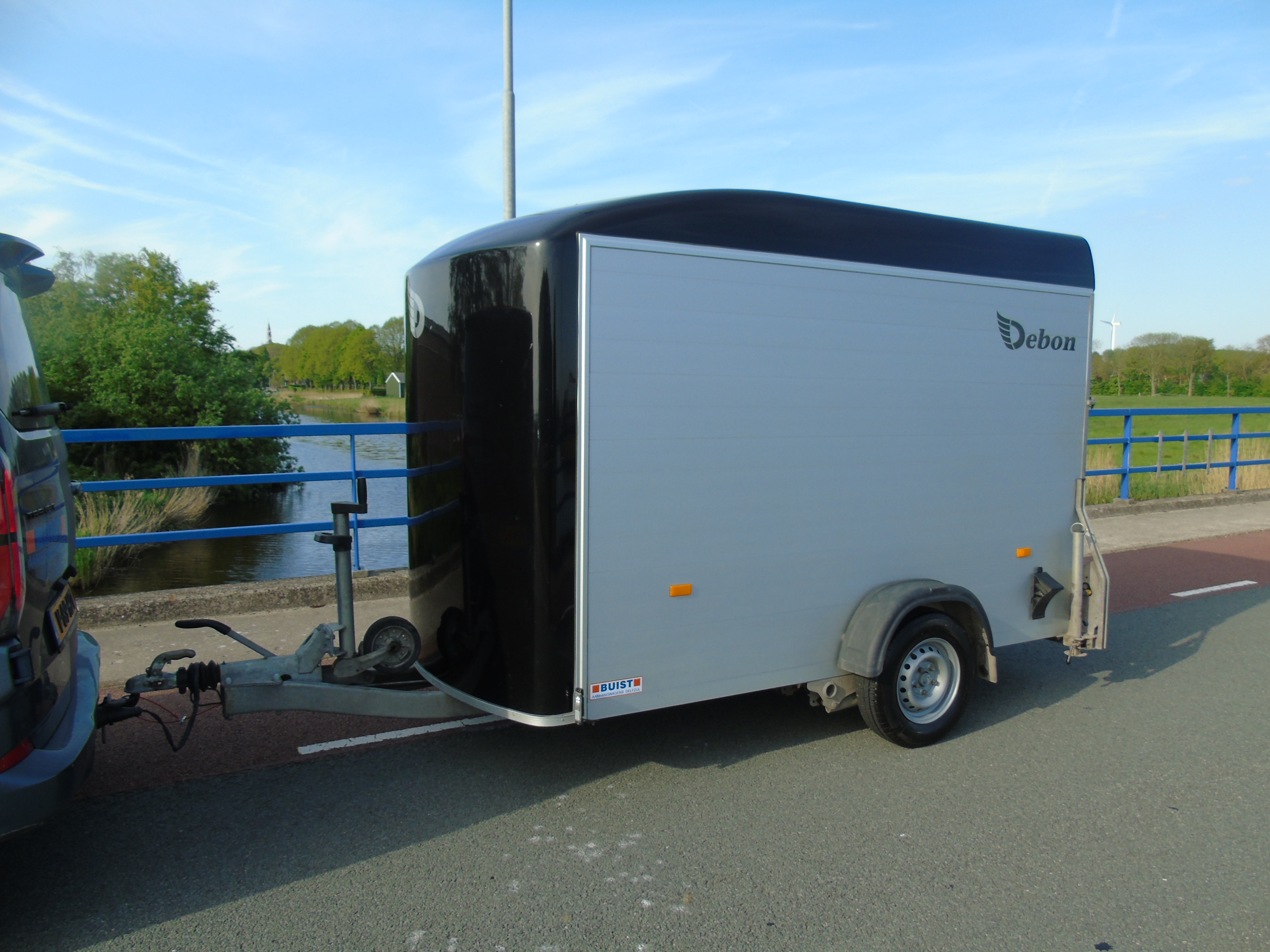 Occasion Debon C5 enkelasser gesloten alu-poly 12-2022