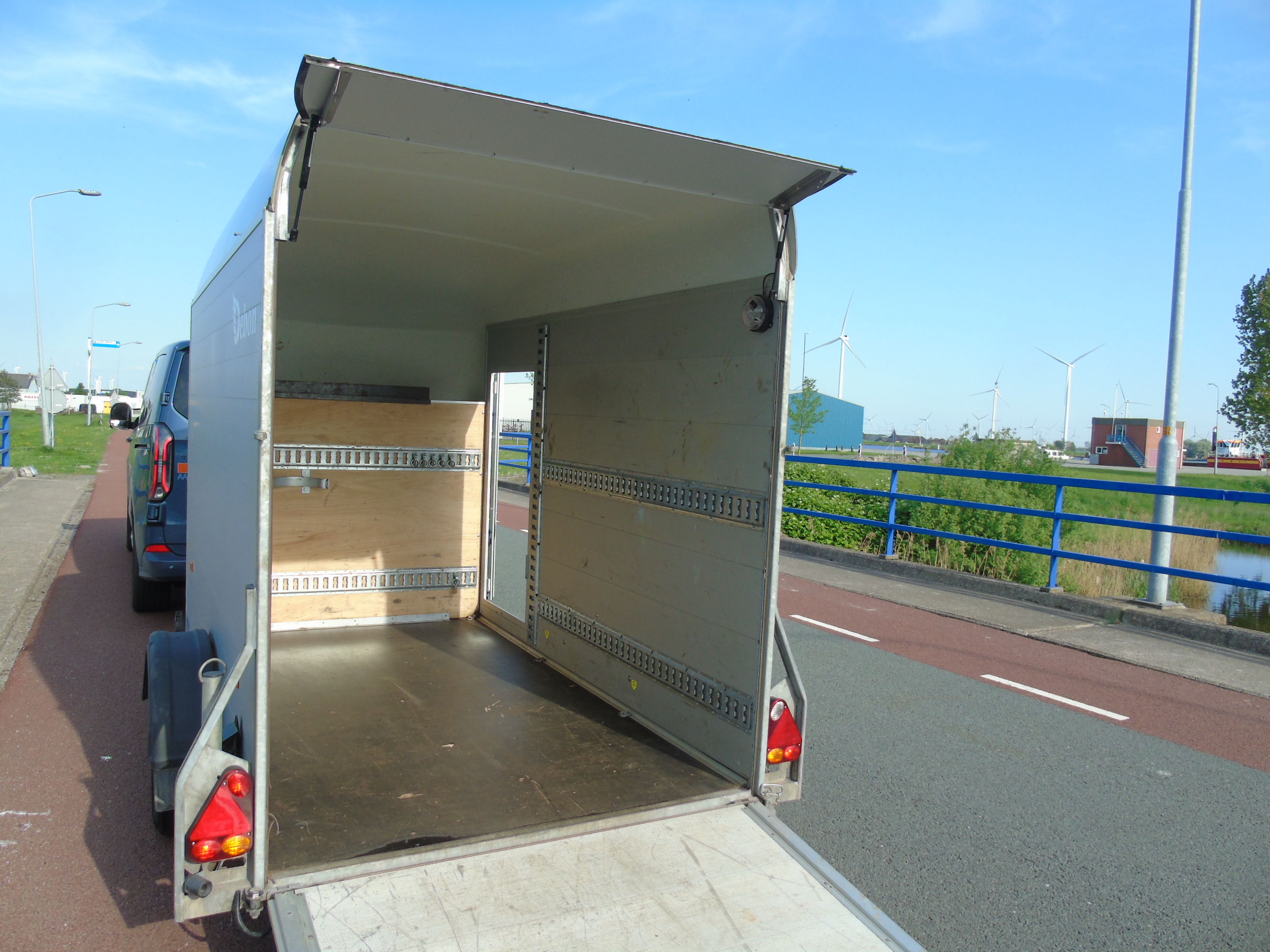 Occasion Debon C5 enkelasser gesloten alu-poly 12-2022