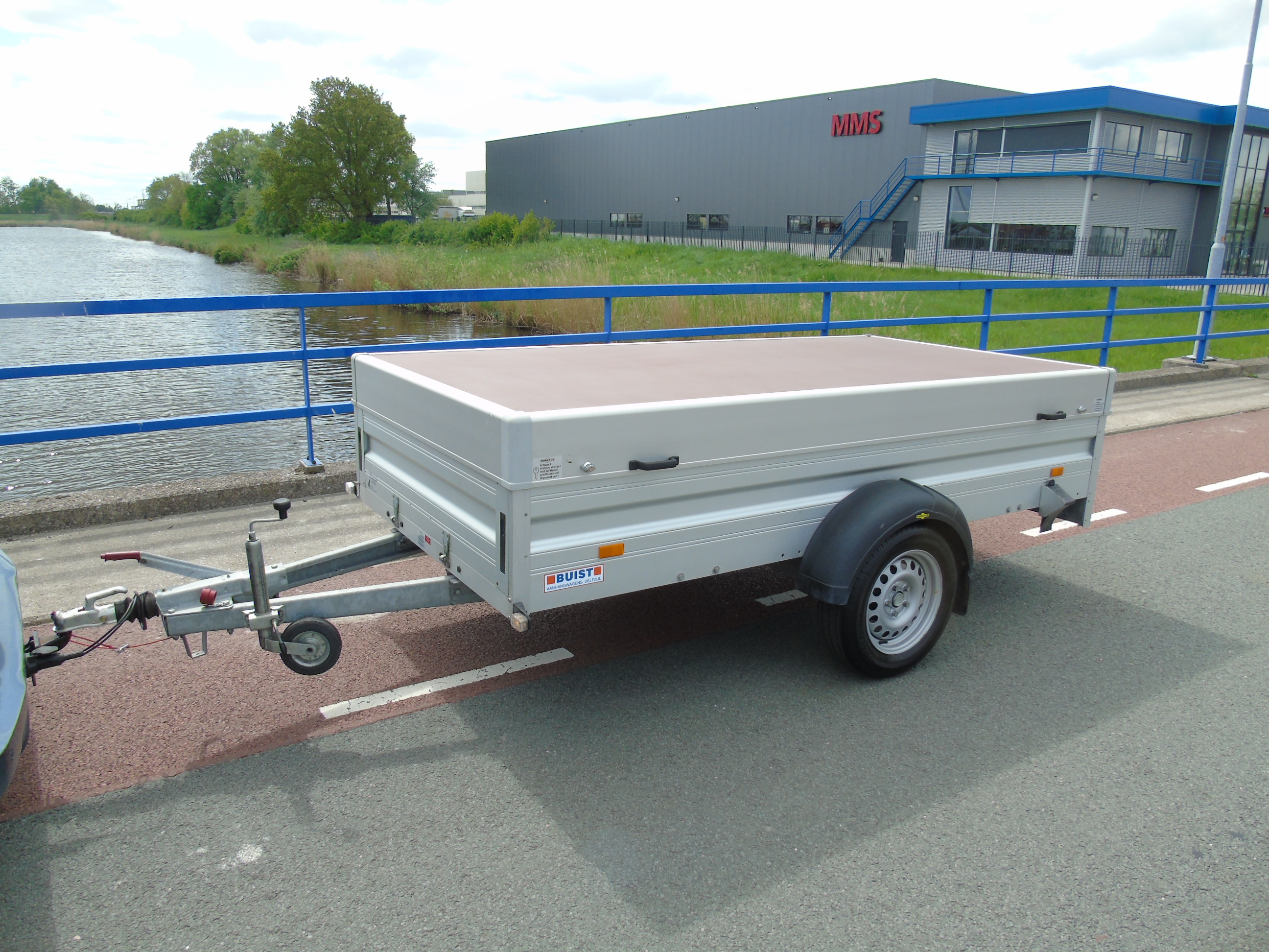 Occasion Humbaur HA 133015 met deksel
