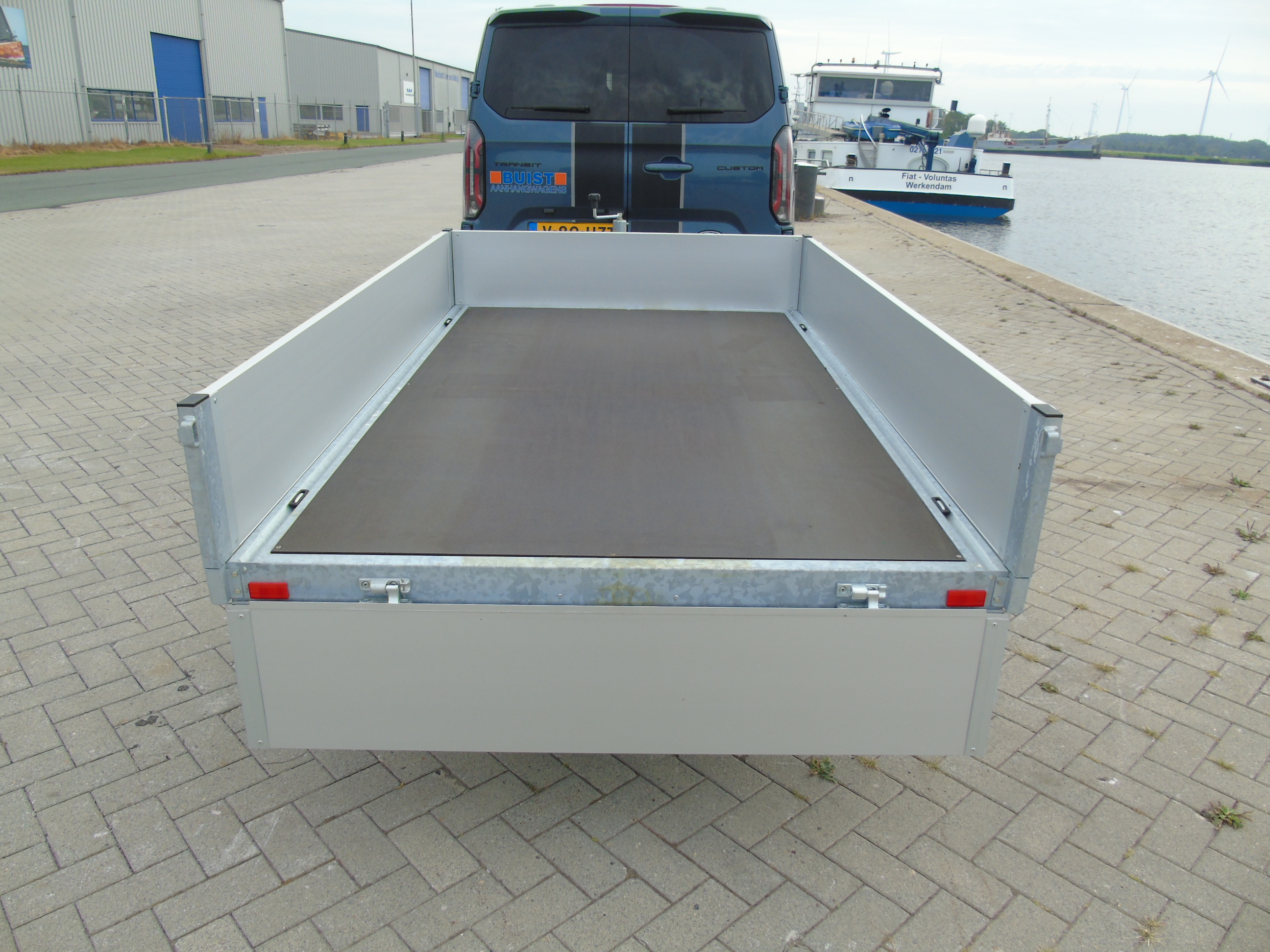 Voorraad Humbaur HU 132314 enkelasser plateauwagen 1300 kg 230 x 140 cm