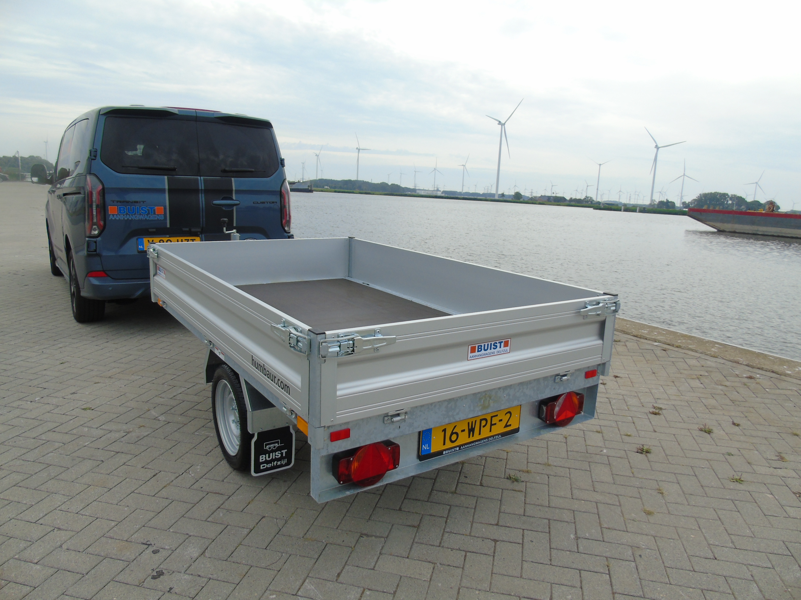 Voorraad Humbaur HU 132314 enkelasser plateauwagen 1300 kg 230 x 140 cm