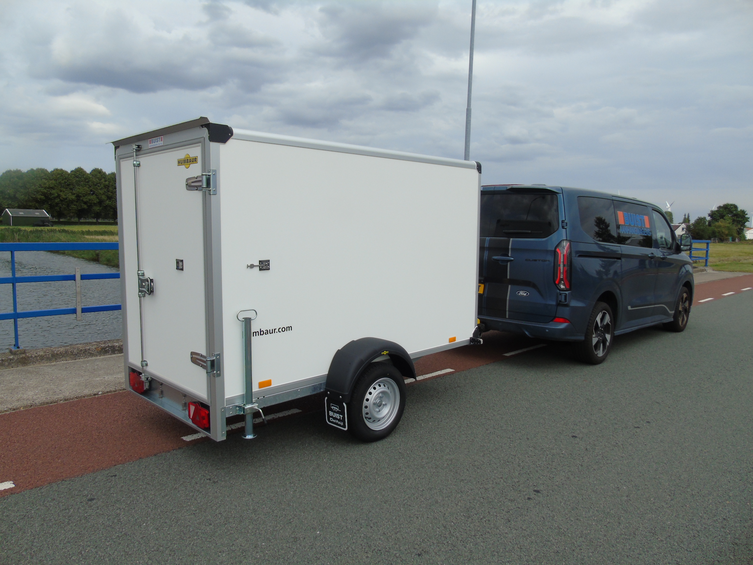 Voorraad Humbaur HK 752513-15P enkelasser gesloten