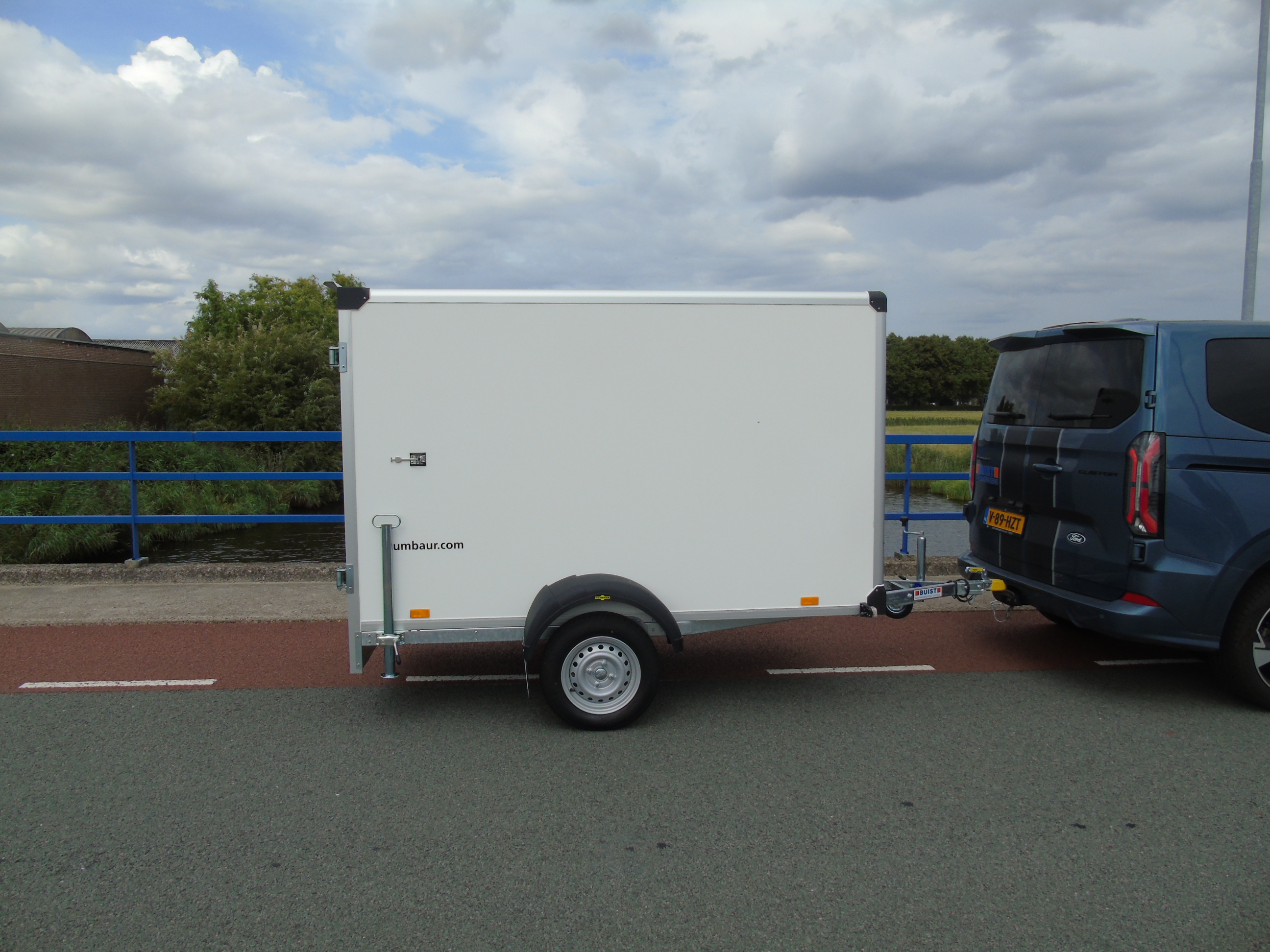Voorraad Humbaur HK 752513-15P enkelasser gesloten