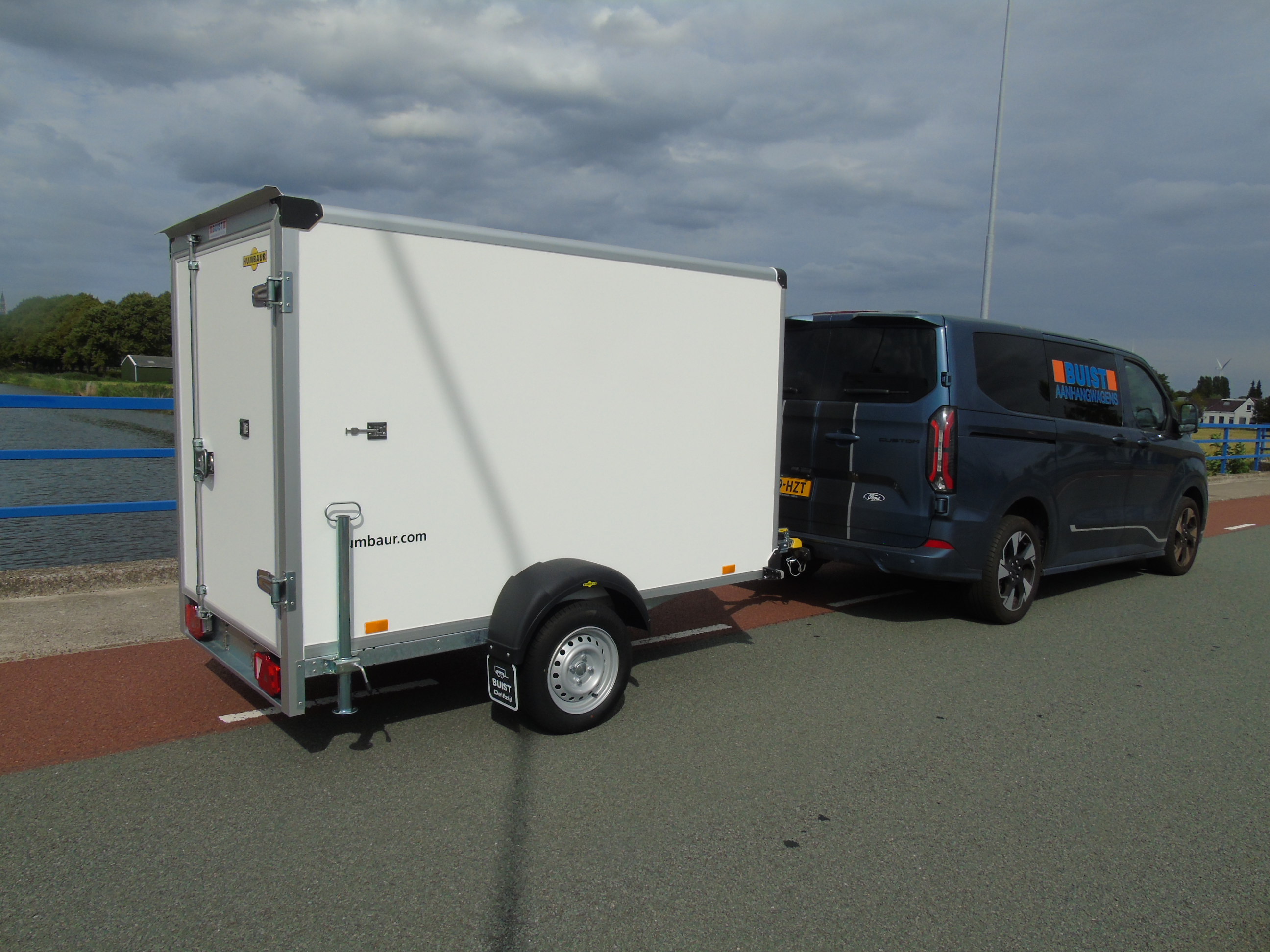 Voorraad Humbaur HK 752513-15P enkelasser gesloten