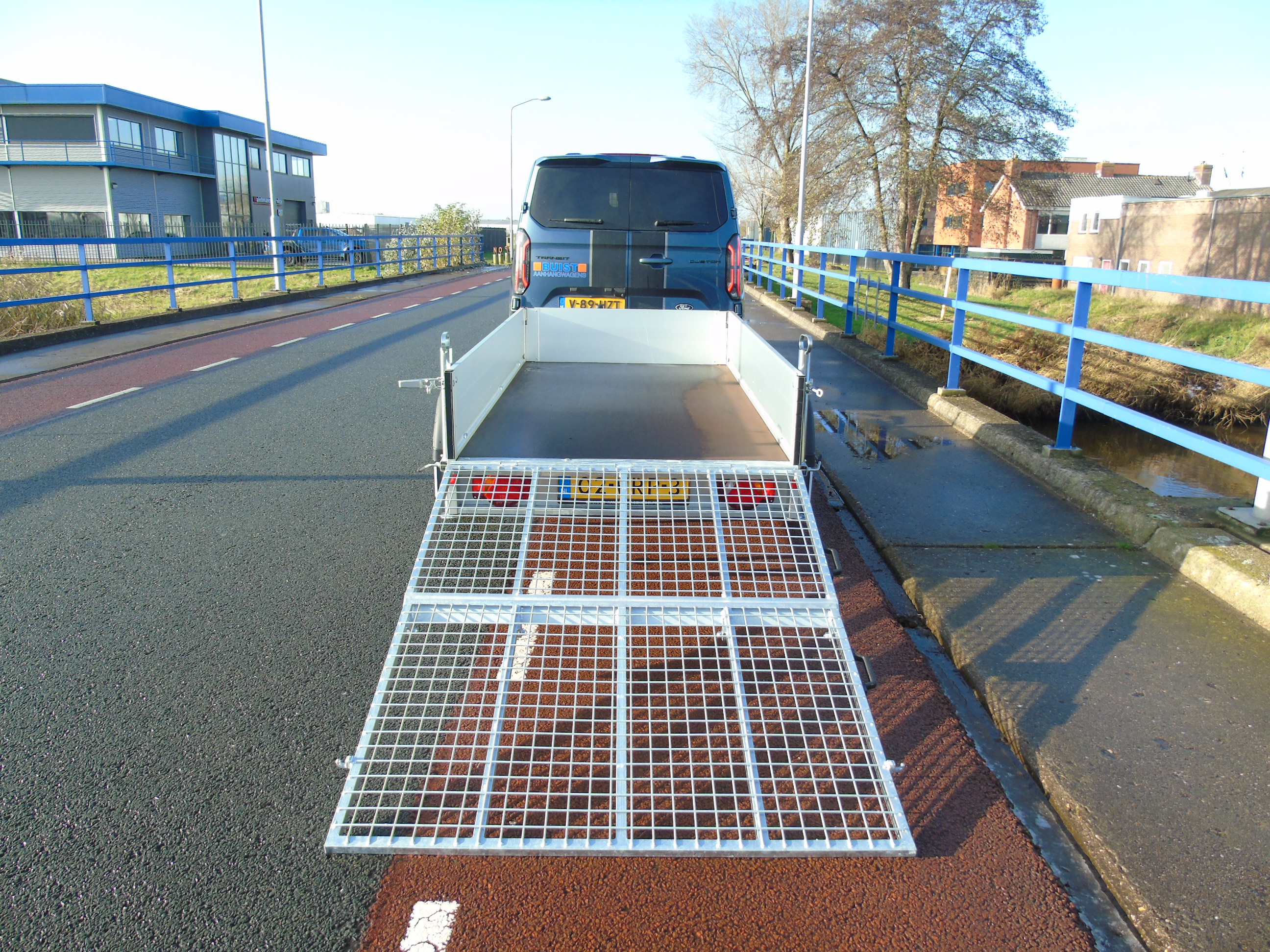 Voorraad aanhangwagen Humbaur HA 132513 ÜFW enkelasser met laadklep