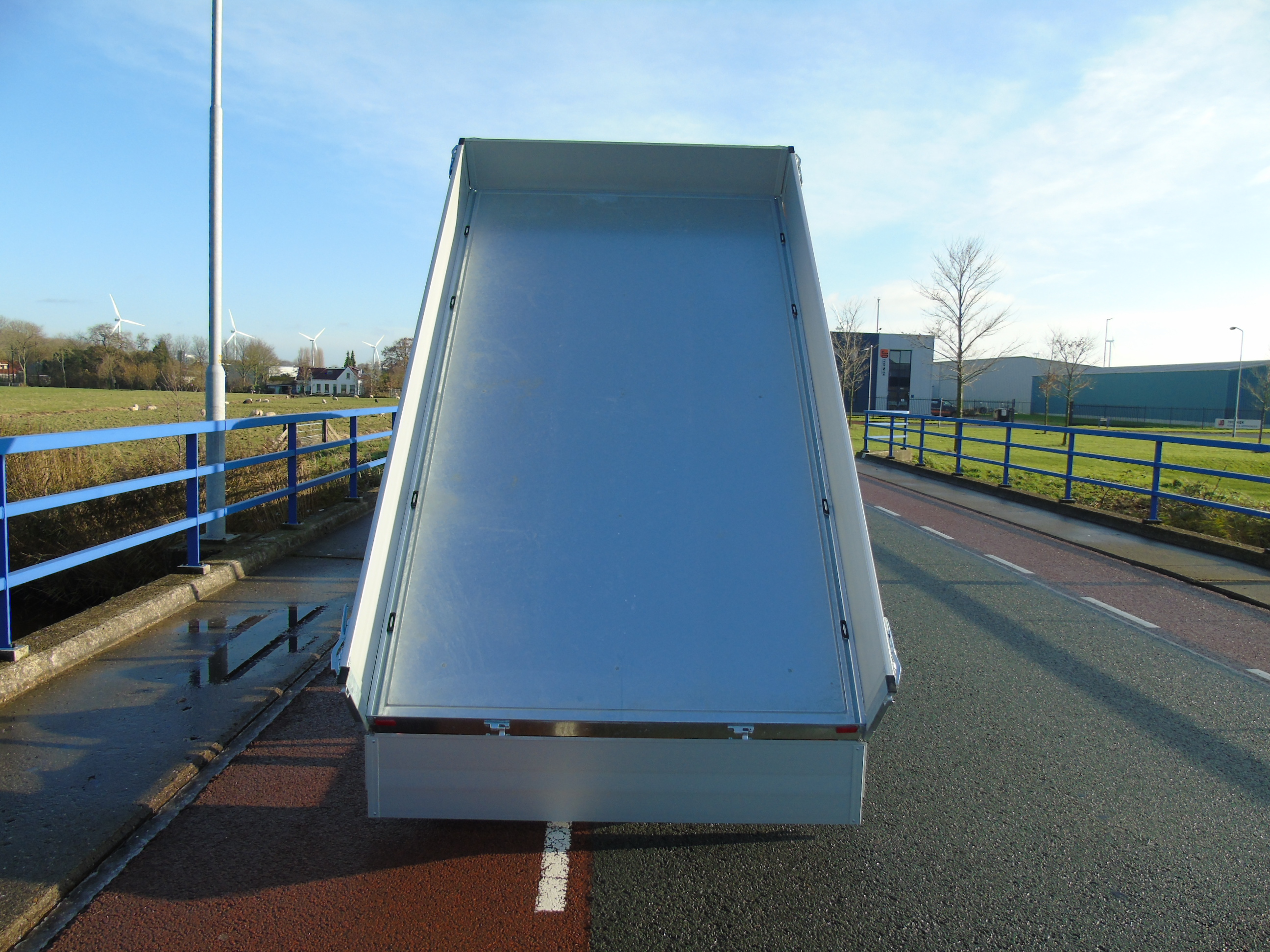 Voorraad aanhangwagen Humbaur HUK 273117 electrische kipper achterwaarts