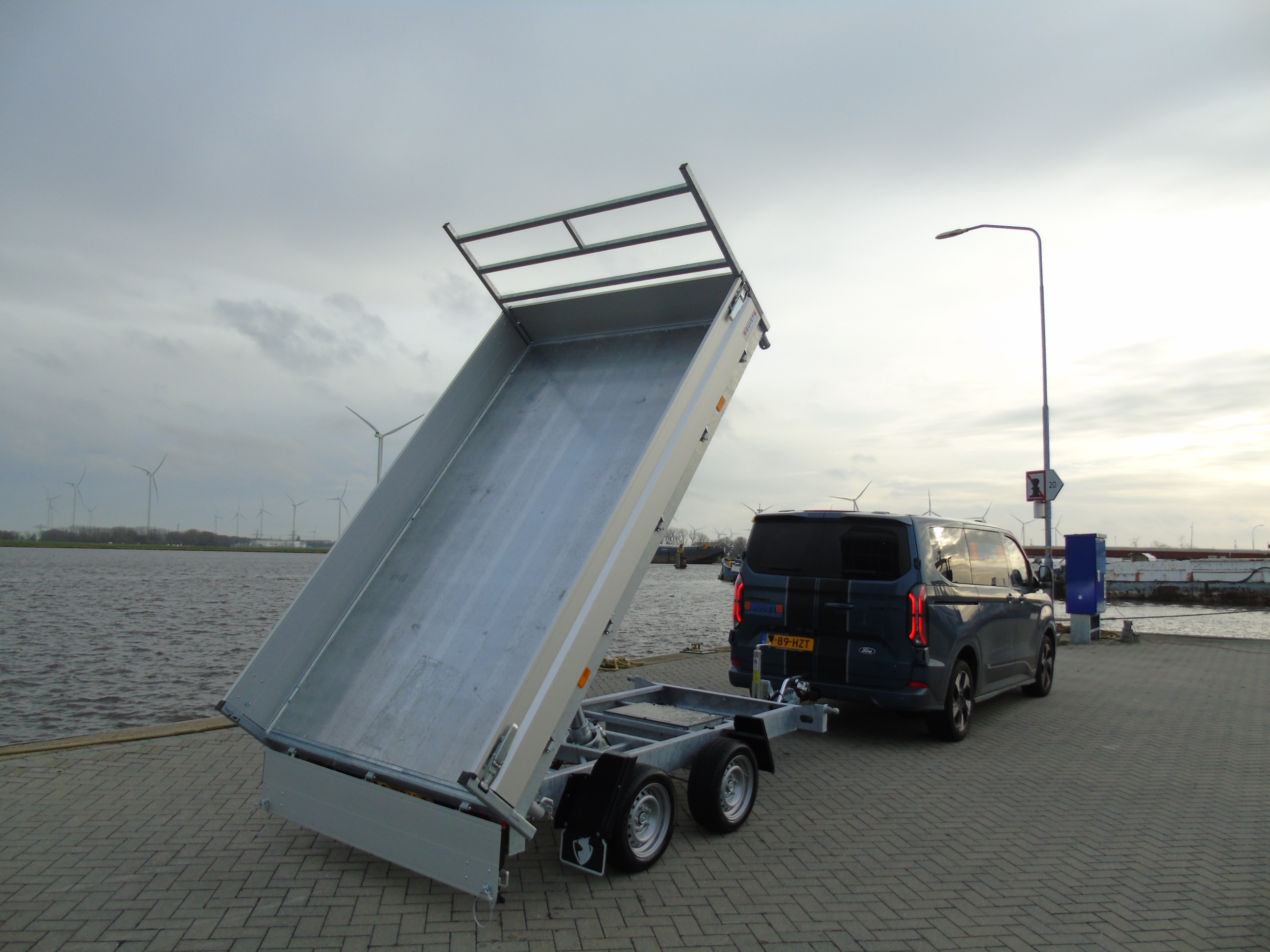 Voorraad aanhangwagen Hapert Cobalt HM-2 305 x 180 cm 2700 kg elektrisch