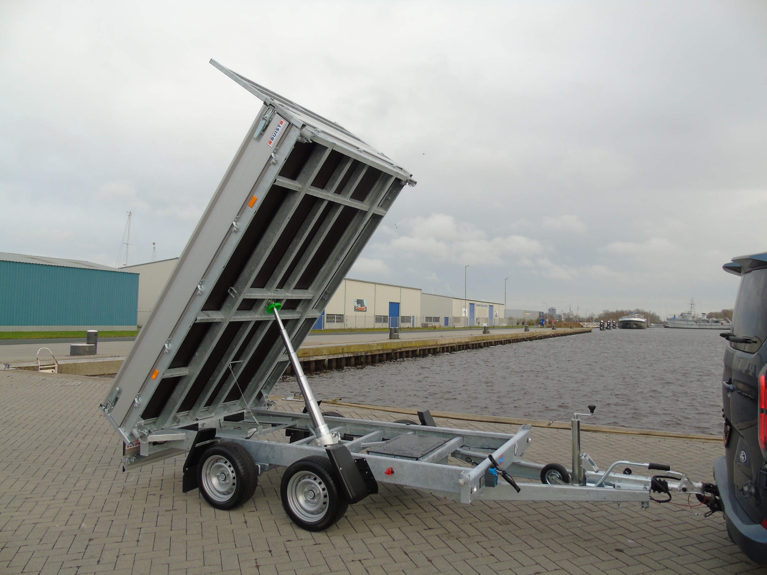 Voorraad aanhangwagen Hapert Cobalt HM-2 305 x 180 cm 2700 kg elektrisch