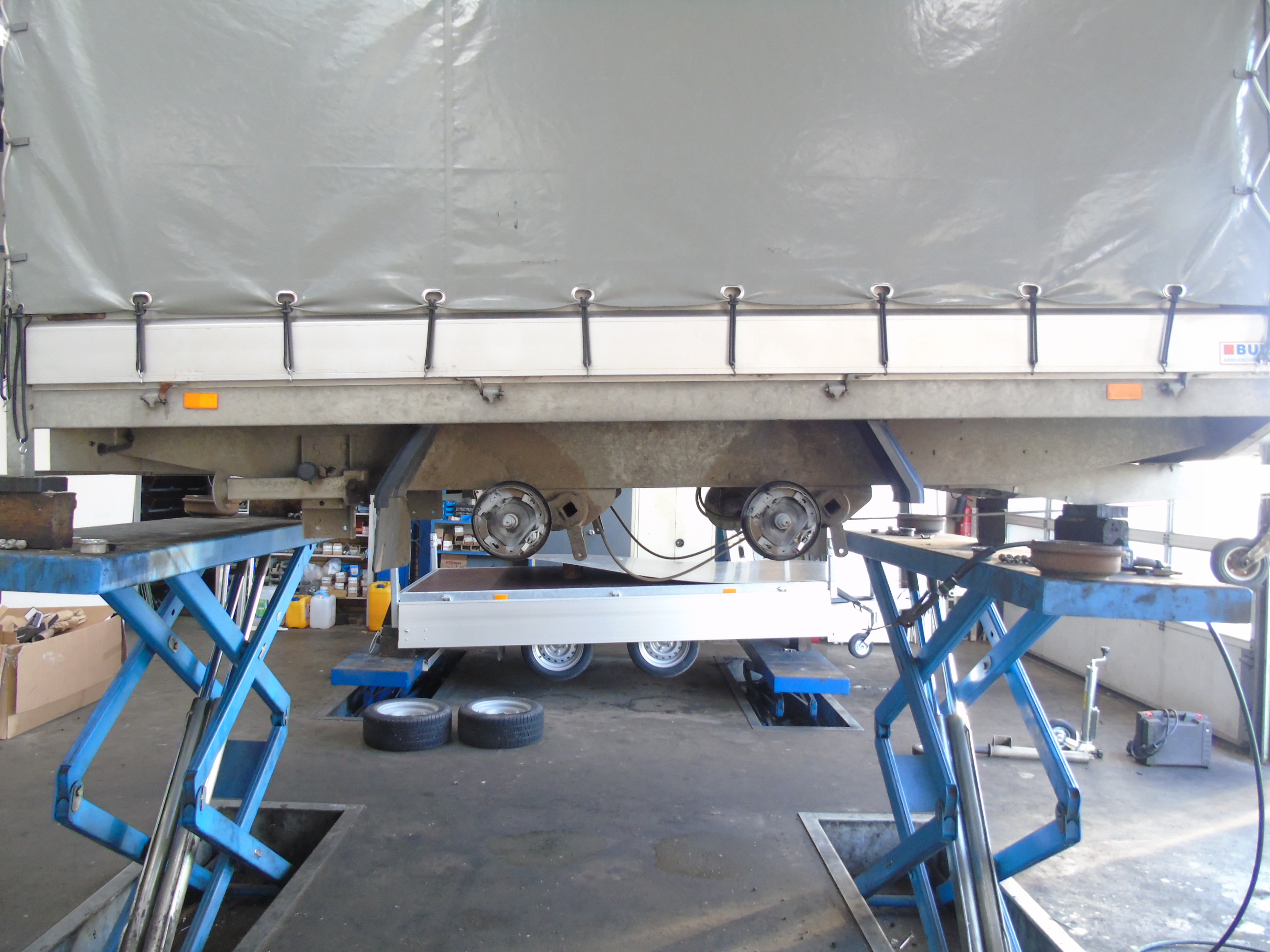 Occasion Hapert Azure H-2 met huifopbouw 335 x 180 x 150 cm 2019