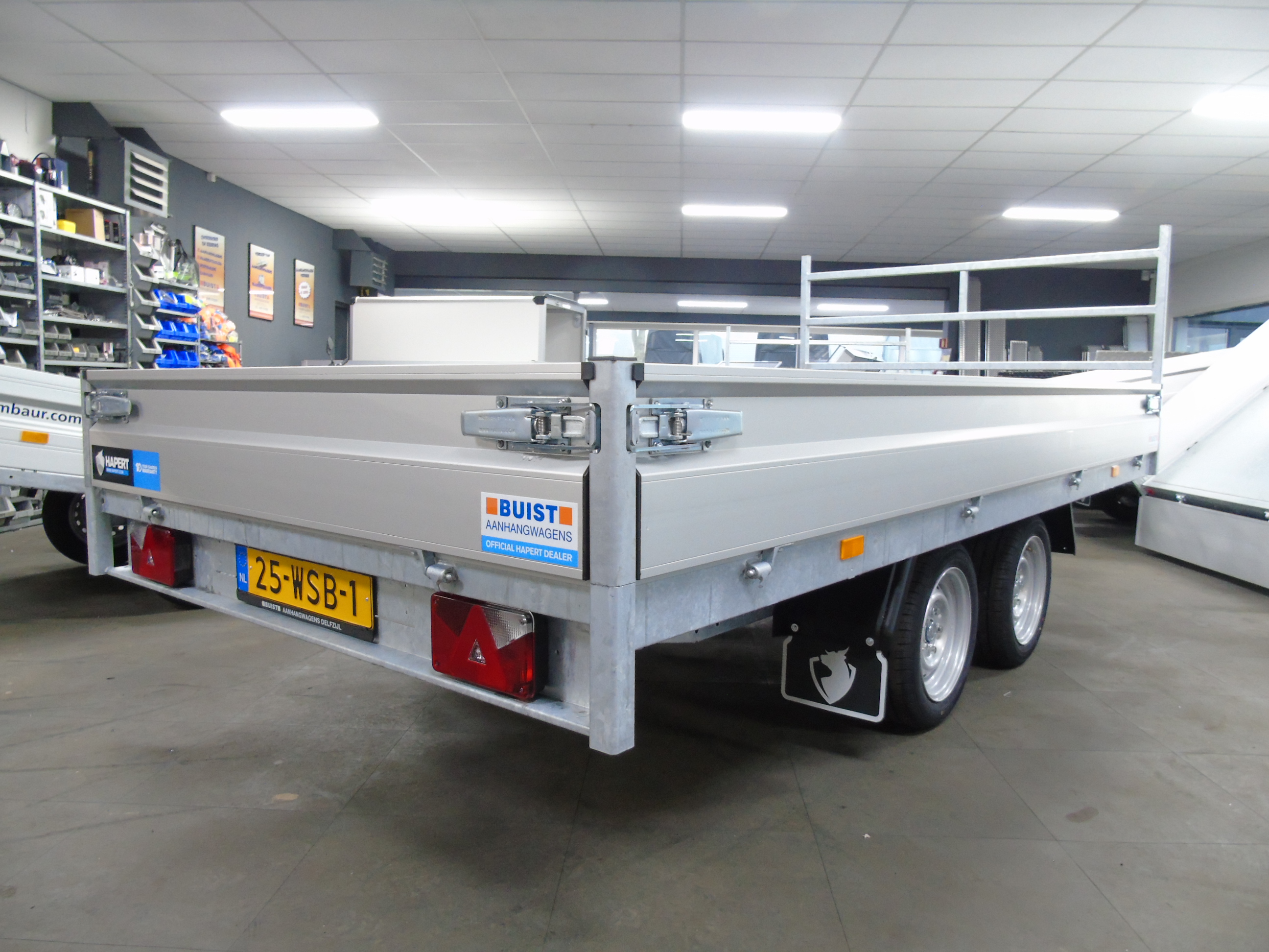 Voorraad aanhangwagen Hapert Azure H-2 375 x 180 cm 2700 kg laag chassis