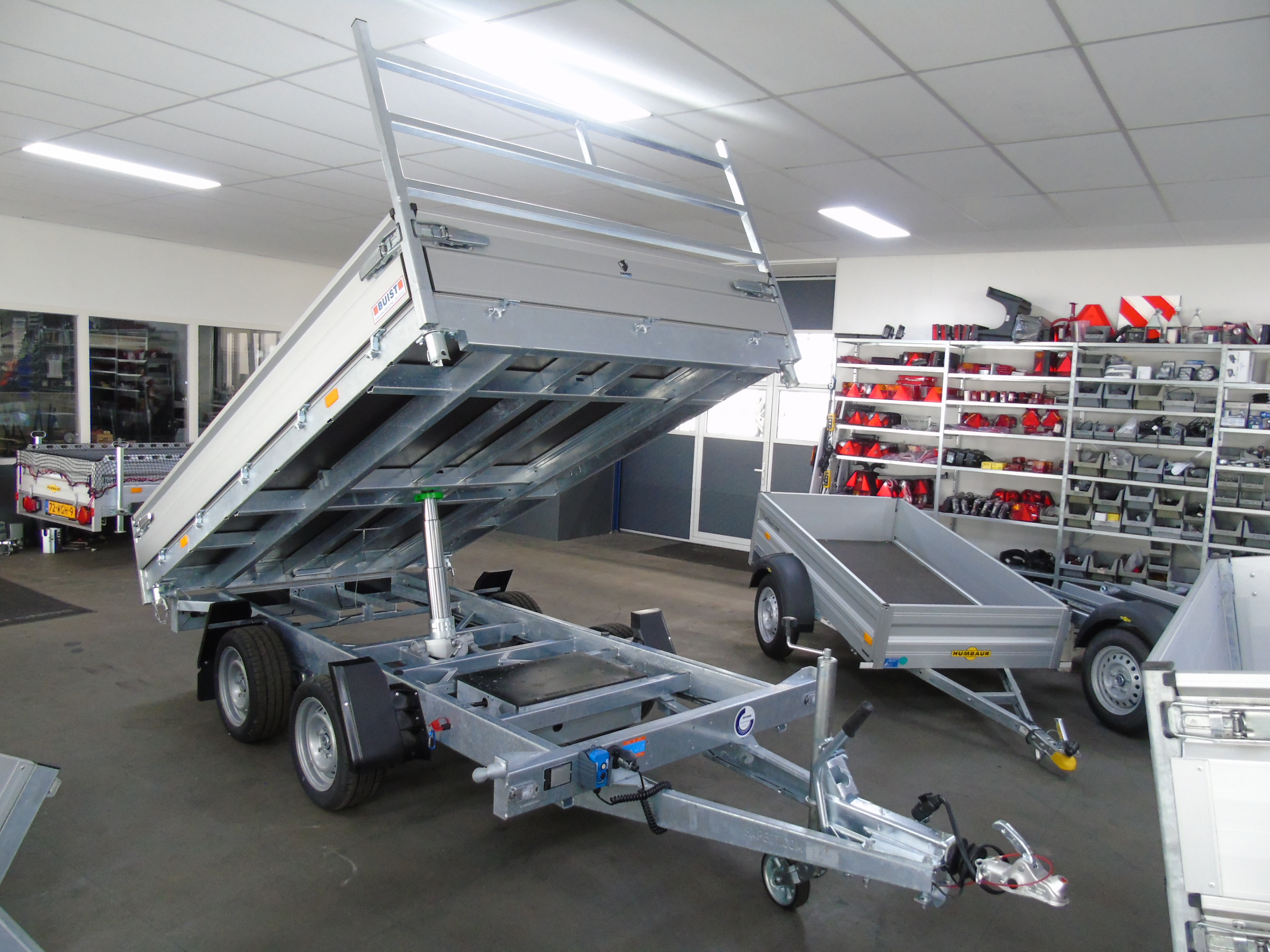 Voorraad aanhangwagen Hapert Cobalt HM-2 305 x 180 cm 2700 kg elektrisch