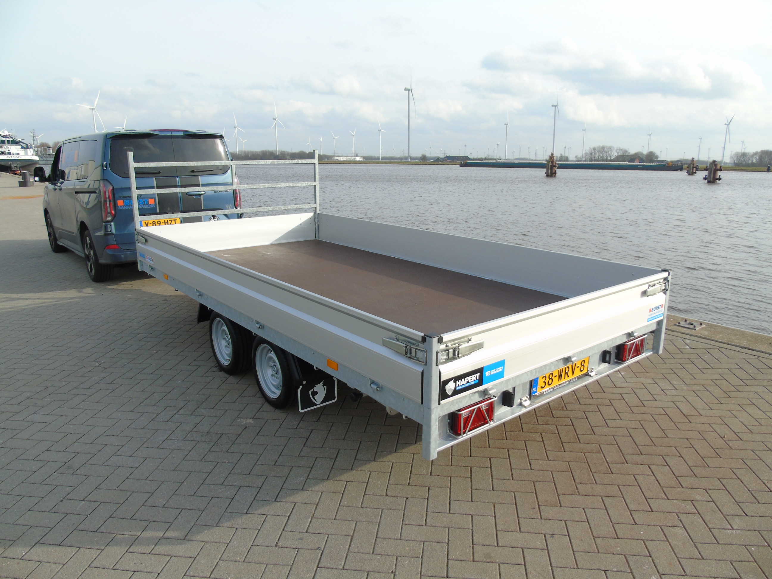 Voorraad aanhangwagen Hapert Azure H-2 405x200cm 3000kg oprijpakket LED compleet
