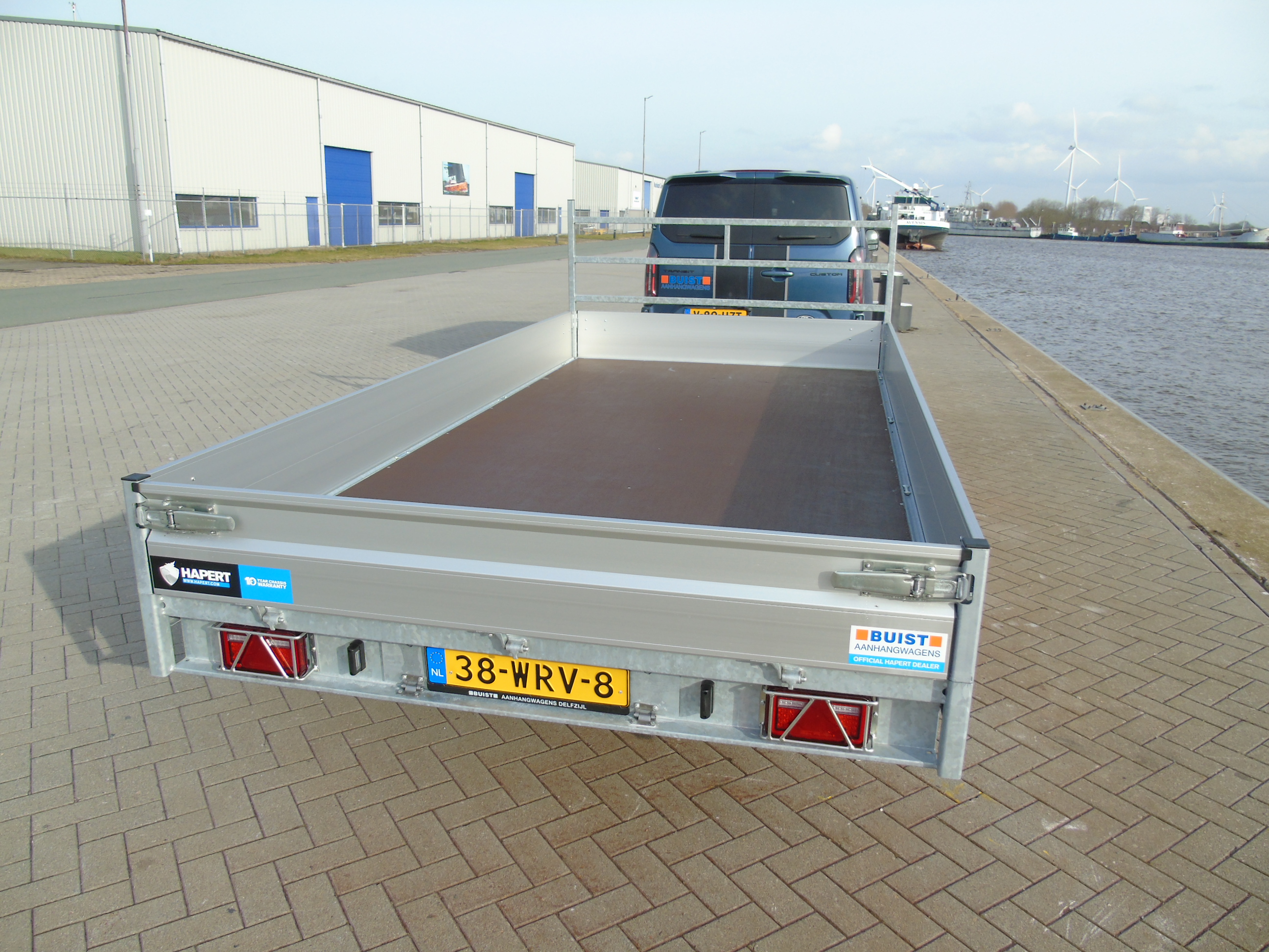 Voorraad aanhangwagen Hapert Azure H-2 405x200cm 3000kg oprijpakket LED compleet