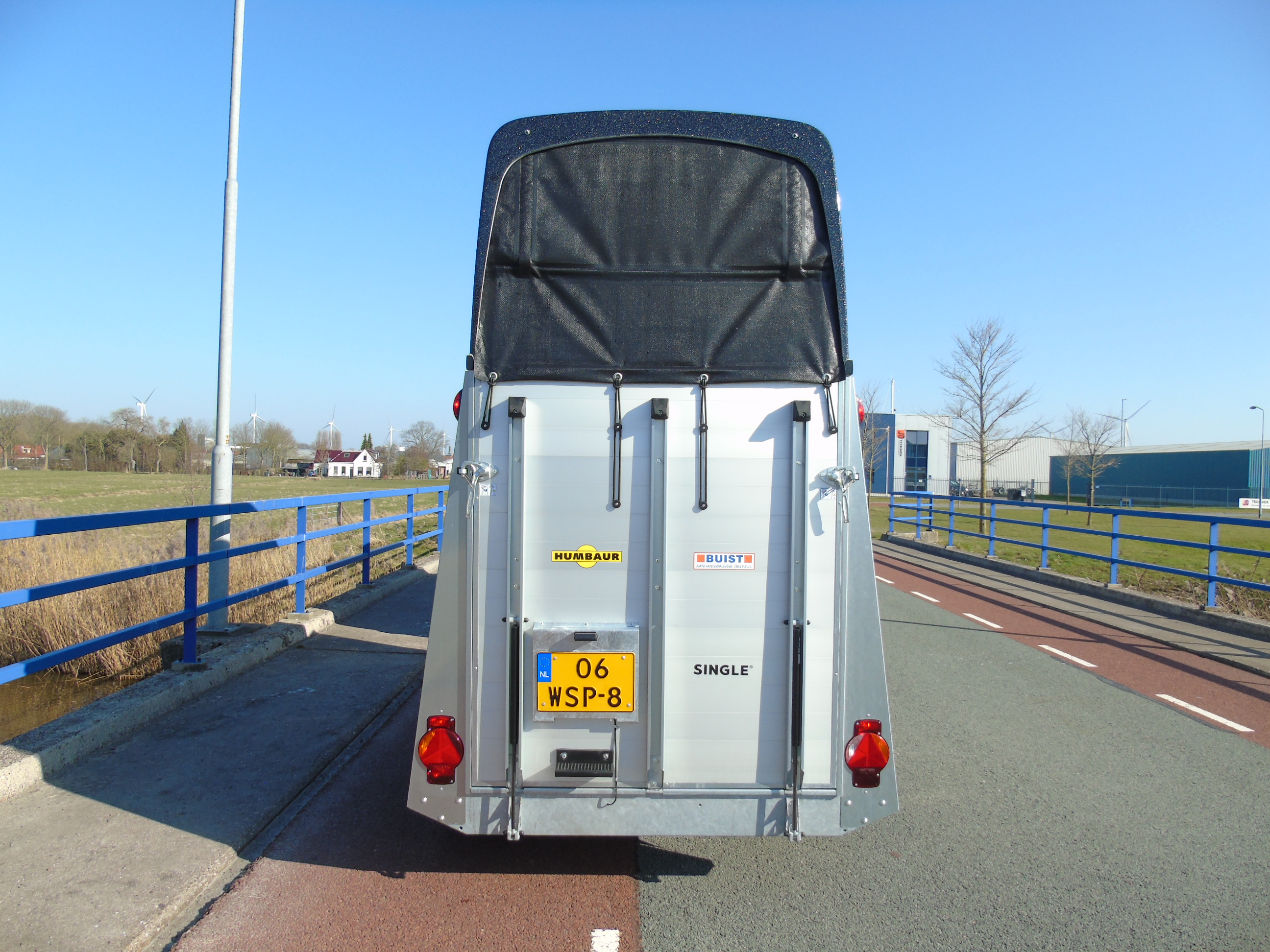 Voorraad Humbaur Single Alu Luxus 1,5 paards trailer zadelkamer