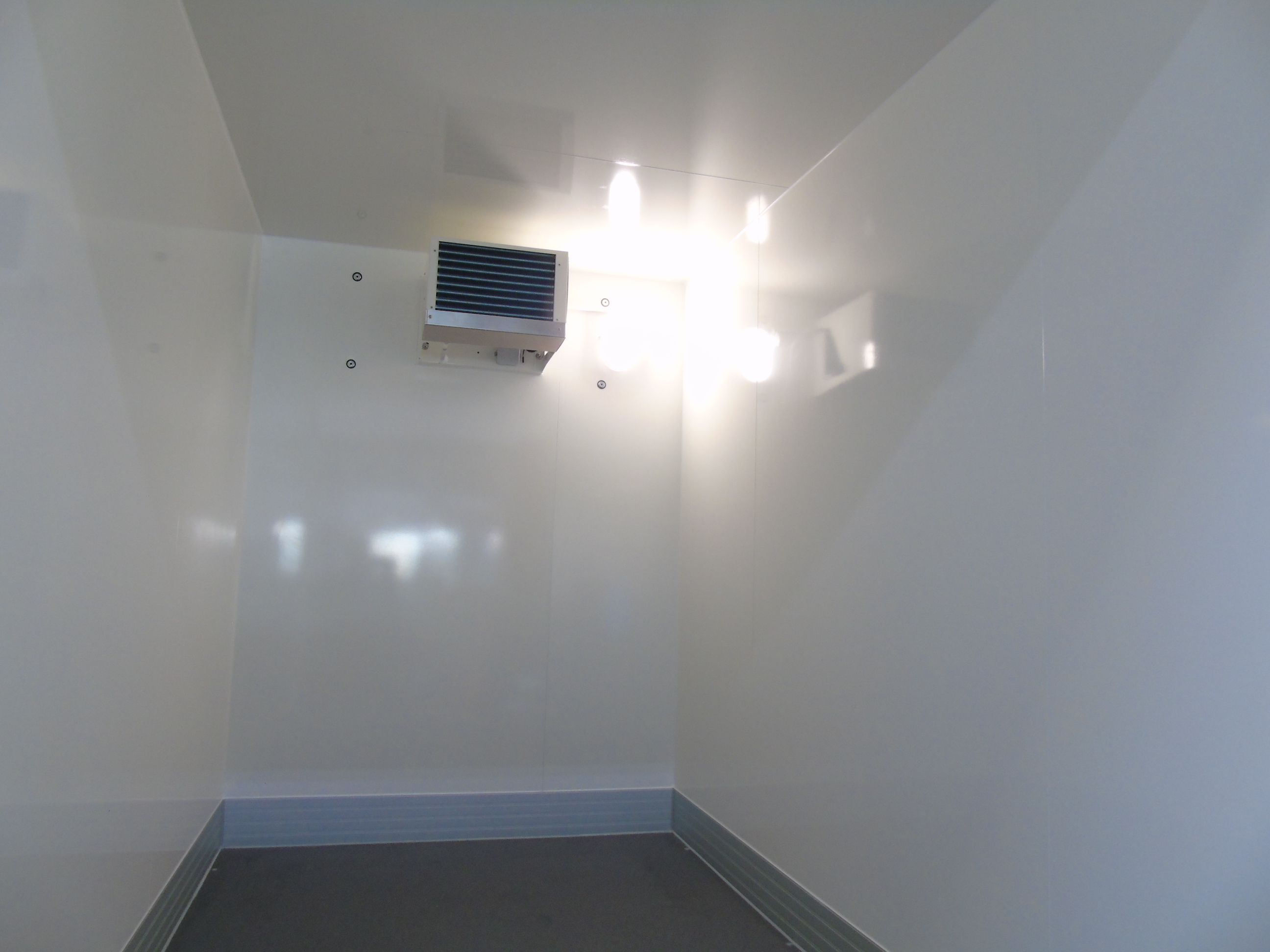 Voorraad aanhangwagen Humbaur HGK 132716-21PF60 Deluxe Cool Trailer Koelwagen