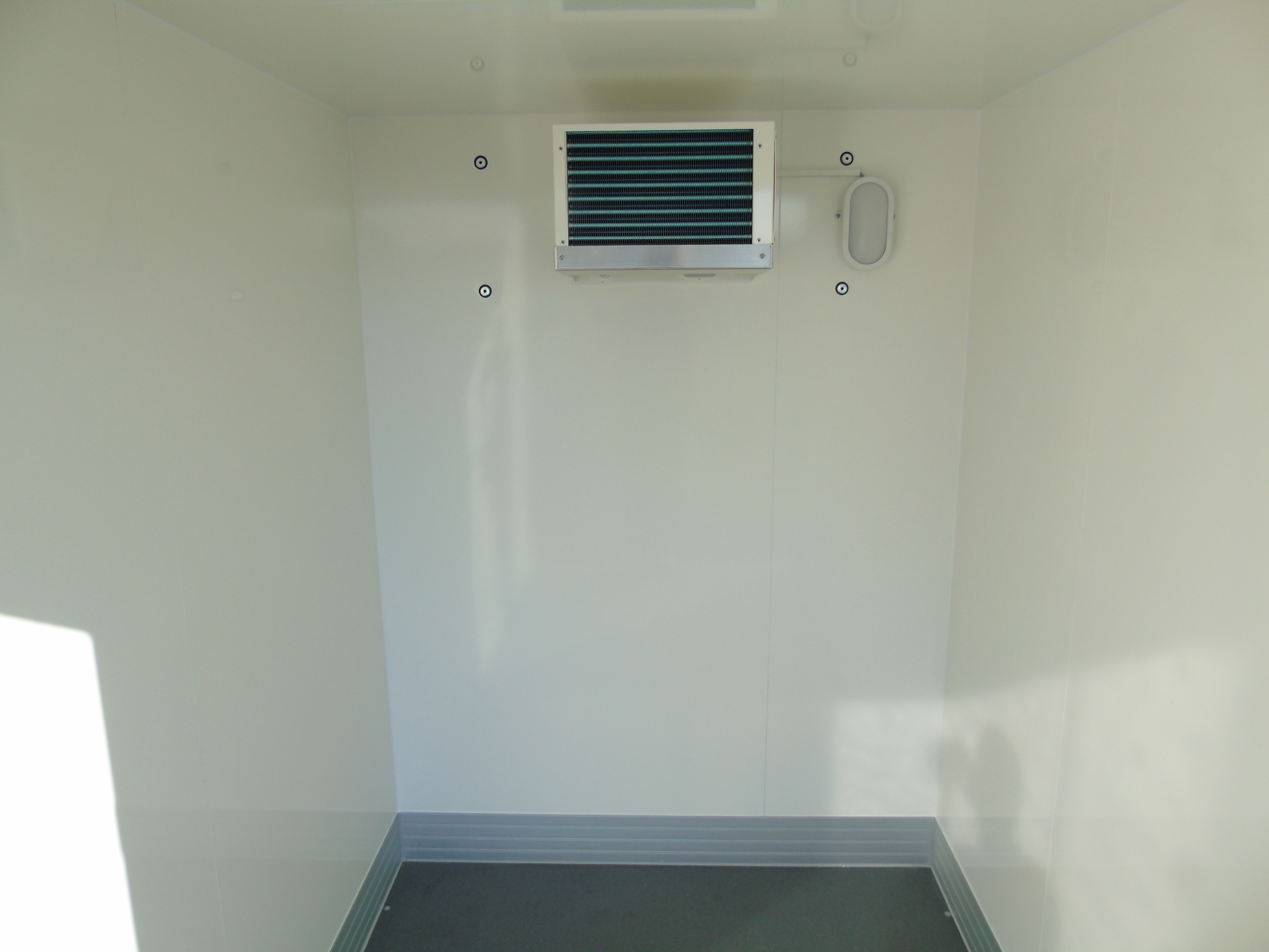 Voorraad aanhangwagen Humbaur HGK 132716-21PF60 Deluxe Cool Trailer Koelwagen