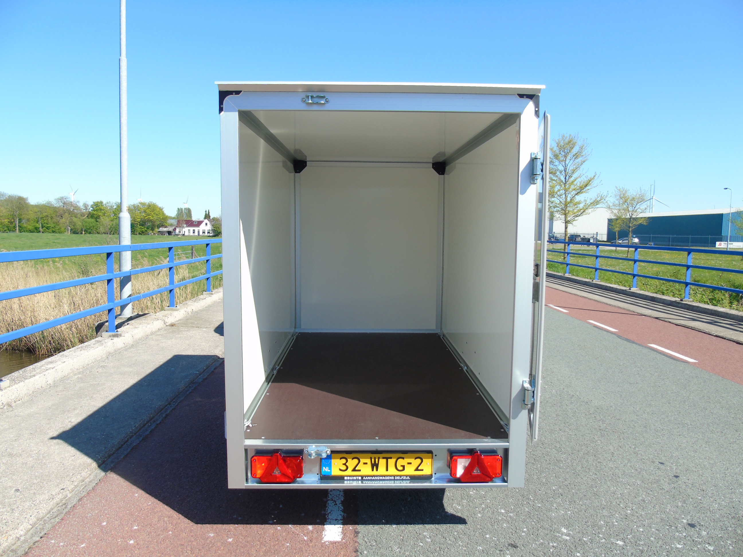 Voorraad aanhangwagen Humbaur HK132513-15P GFK 251x132x152cm 1300kg gladde wanden