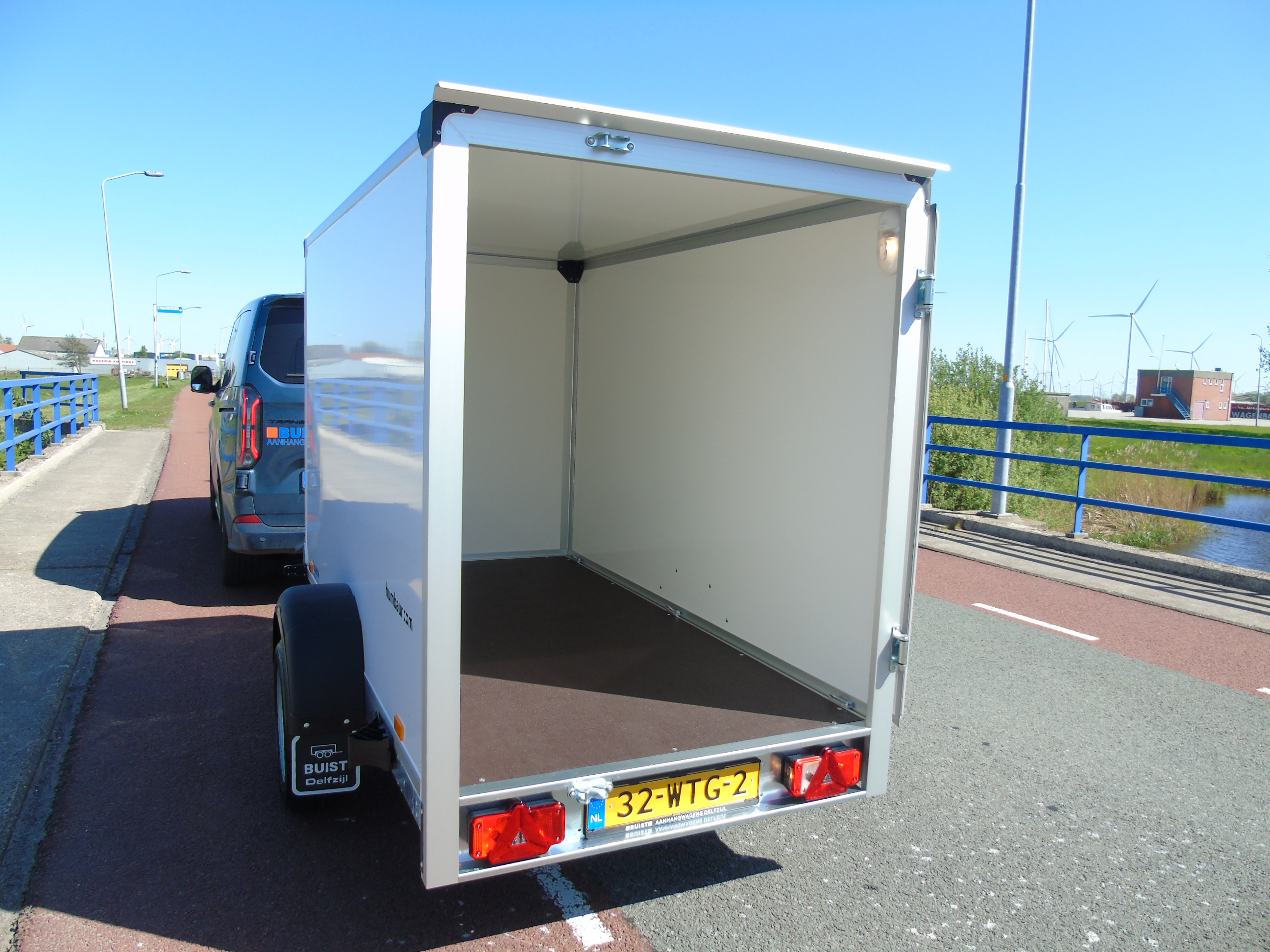 Voorraad aanhangwagen Humbaur HK132513-15P GFK 251x132x152cm 1300kg gladde wanden