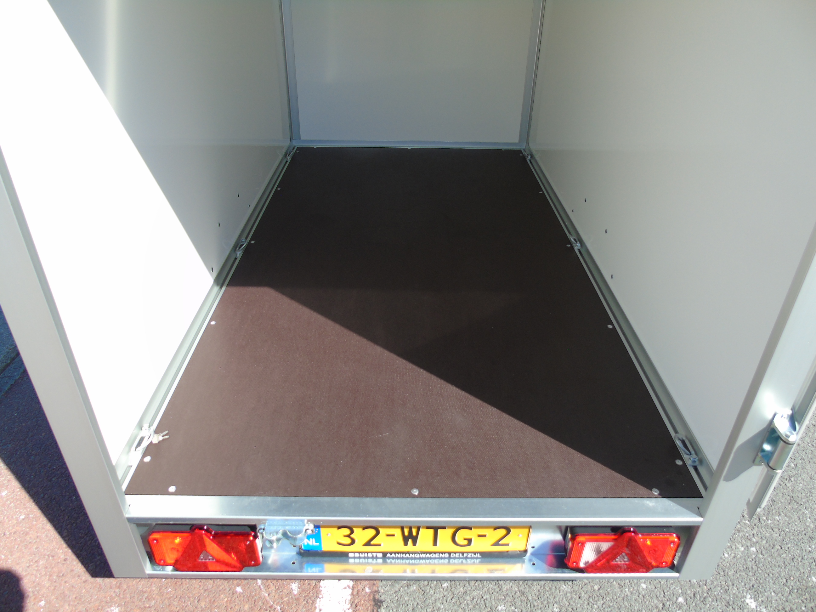 Voorraad aanhangwagen Humbaur HK132513-15P GFK 251x132x152cm 1300kg gladde wanden