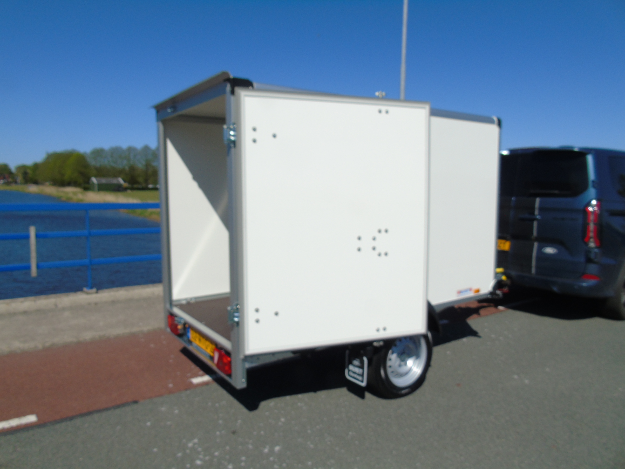 Voorraad aanhangwagen Humbaur HK132513-15P GFK 251x132x152cm 1300kg gladde wanden
