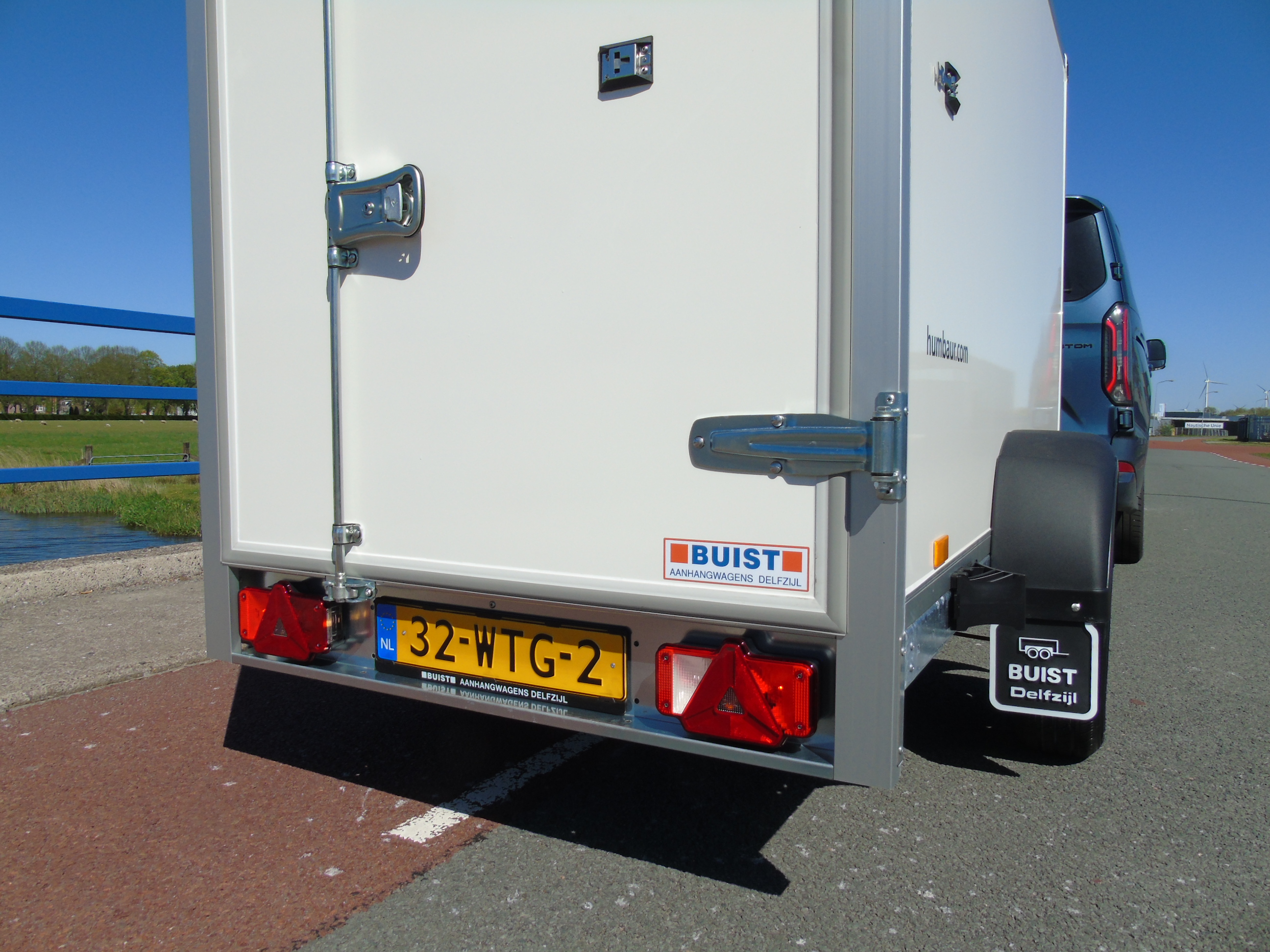 Voorraad aanhangwagen Humbaur HK132513-15P GFK 251x132x152cm 1300kg gladde wanden