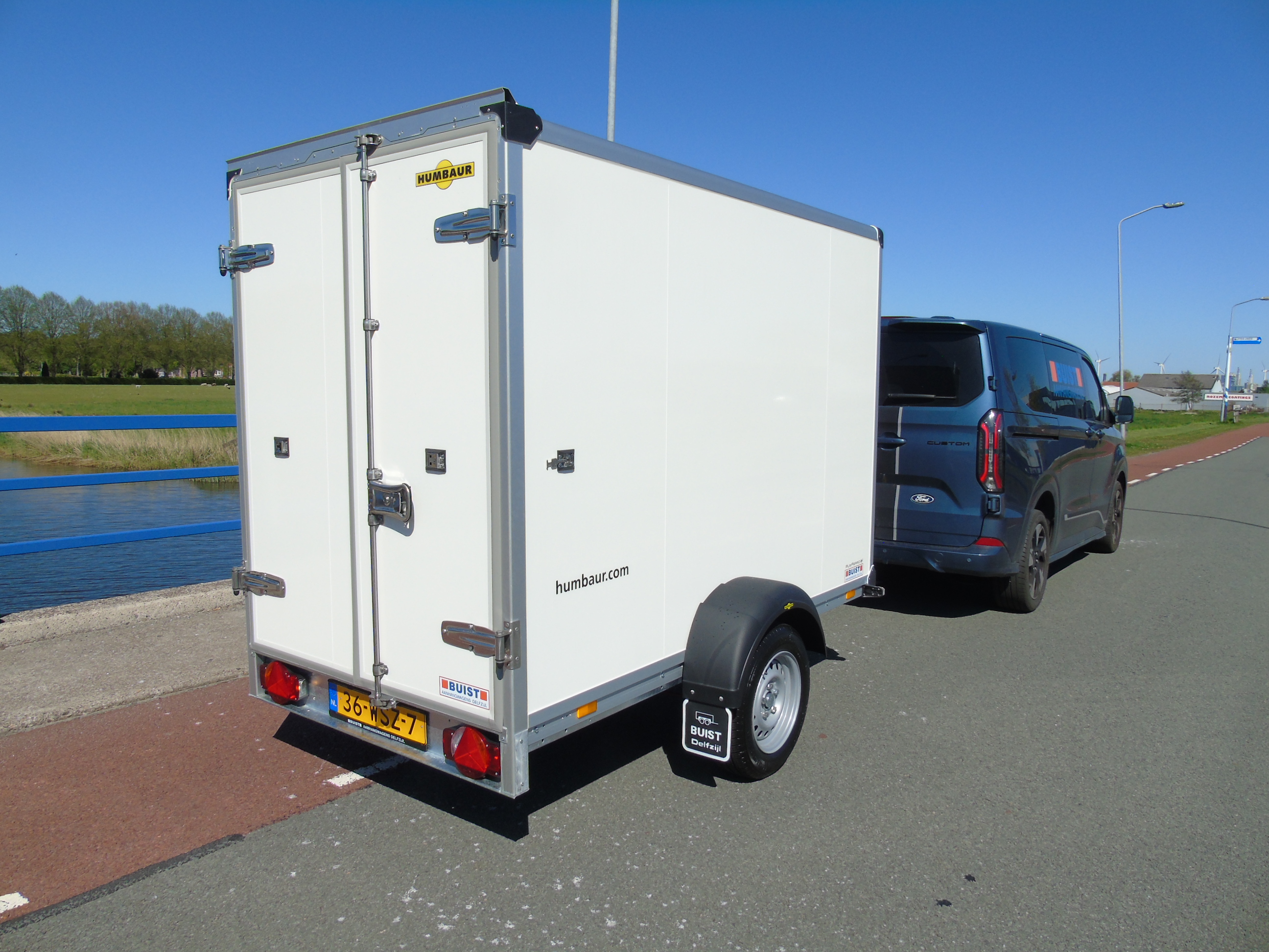 Voorraad aanhangwagen Humbaur HK132614-18PF30 PurFerro enkelasser gesloten bakwagen