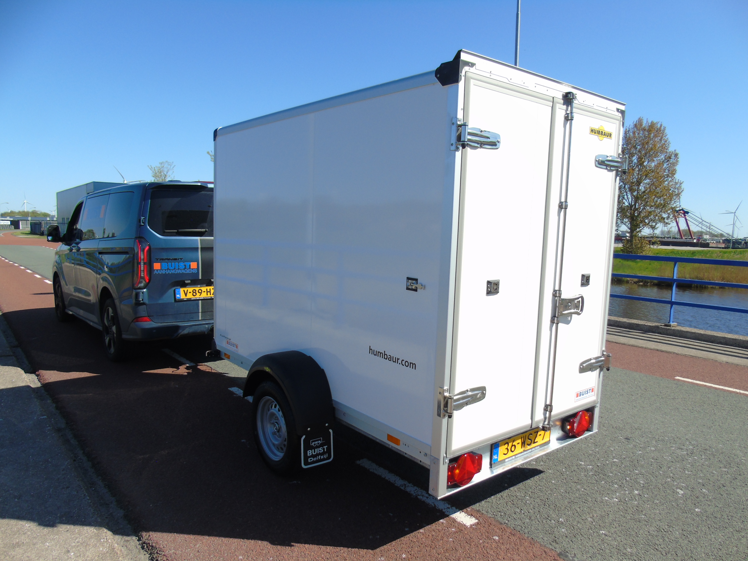 Voorraad aanhangwagen Humbaur HK132614-18PF30 PurFerro enkelasser gesloten bakwagen
